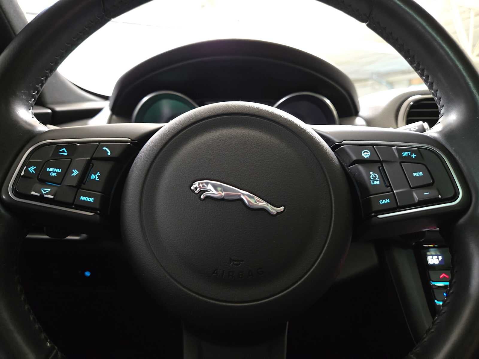 2017 Jaguar F-PACE 35t Prestige
