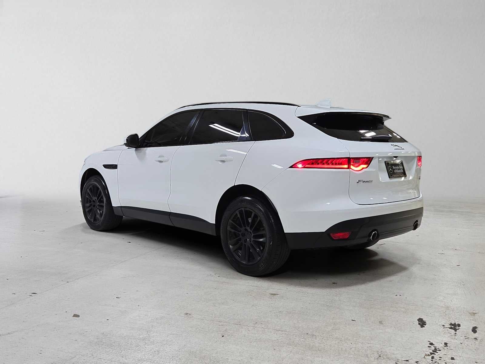 2017 Jaguar F-PACE 35t Prestige