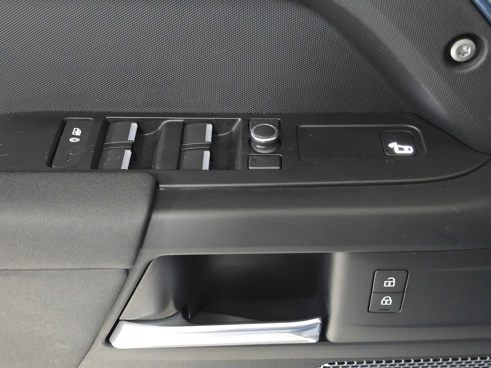 2021 Land Rover Defender S