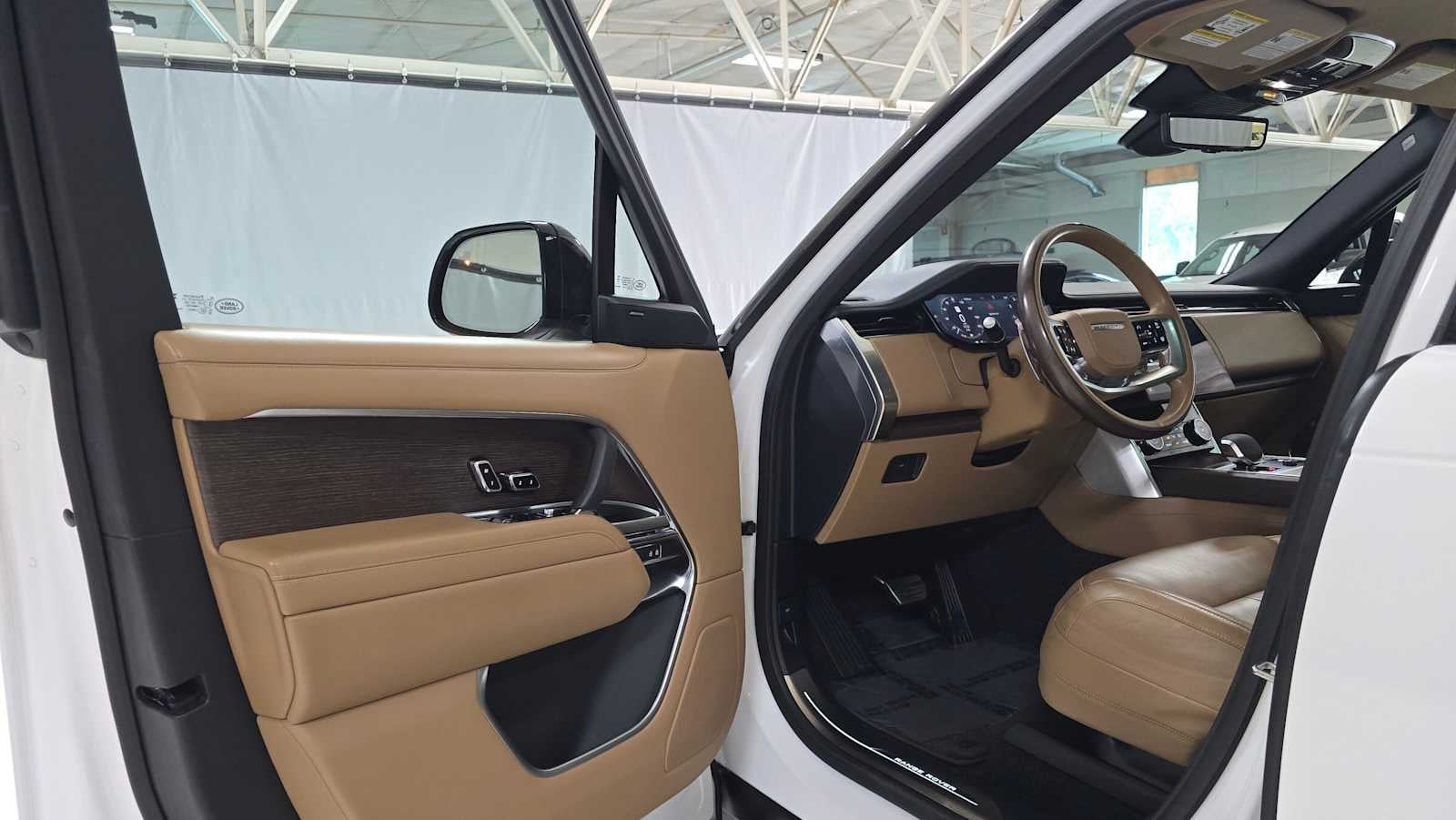 2023 Land Rover Range Rover SE