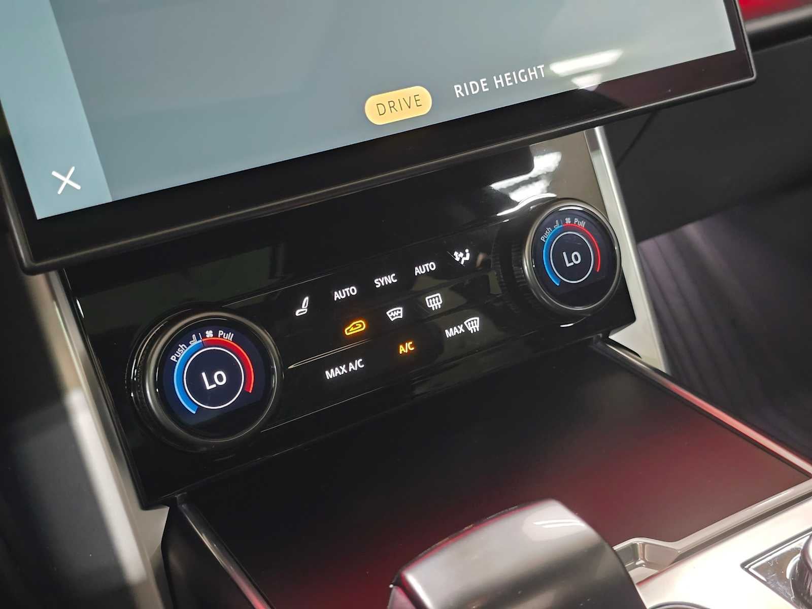 2023 Land Rover Range Rover SV