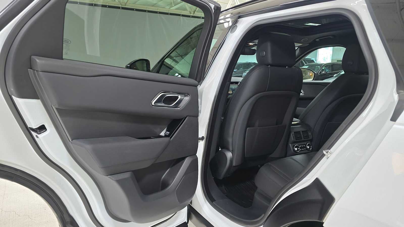 2024 Land Rover Range Rover Velar Dynamic SE