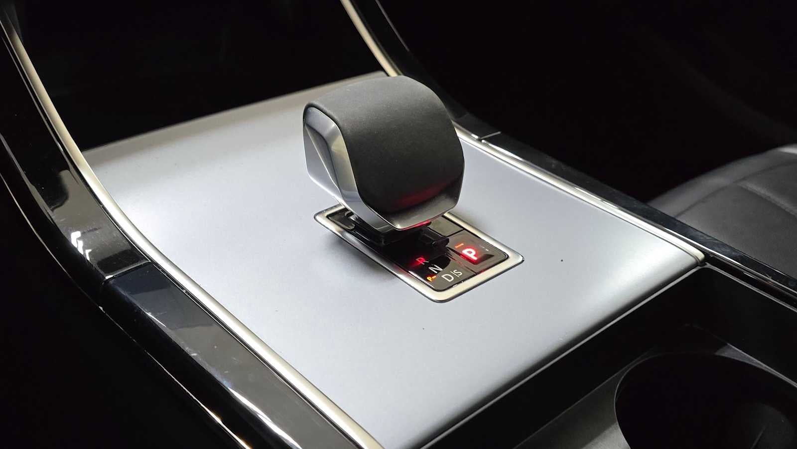 2025 Land Rover Range Rover Evoque Core S