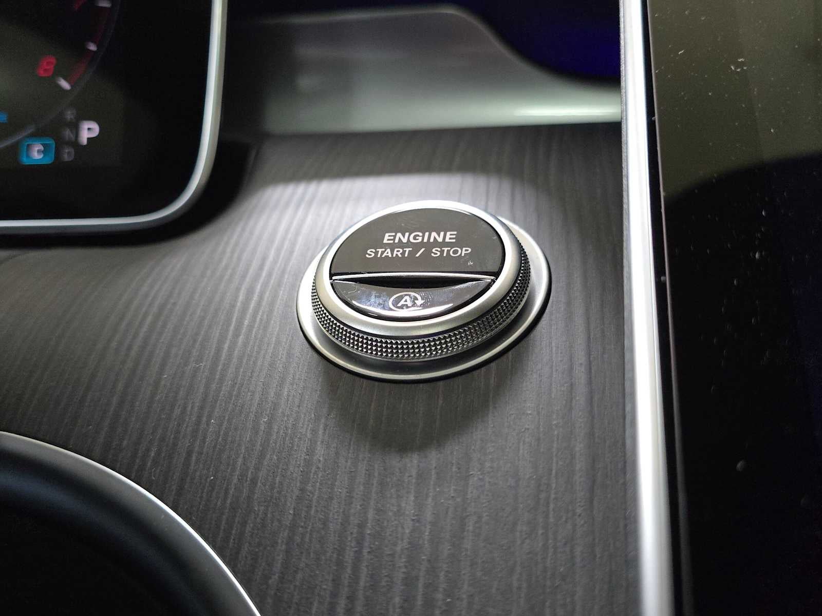 2026 Mercedes-Benz C 300 4MATIC® Sedan