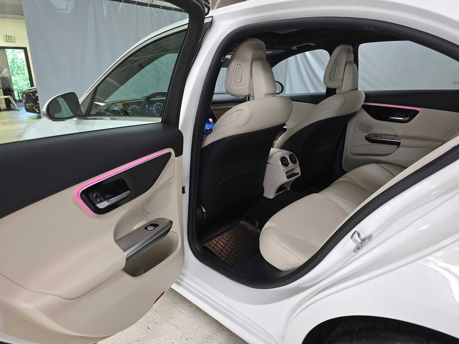 2025 Mercedes-Benz C 300 4MATIC® Sedan