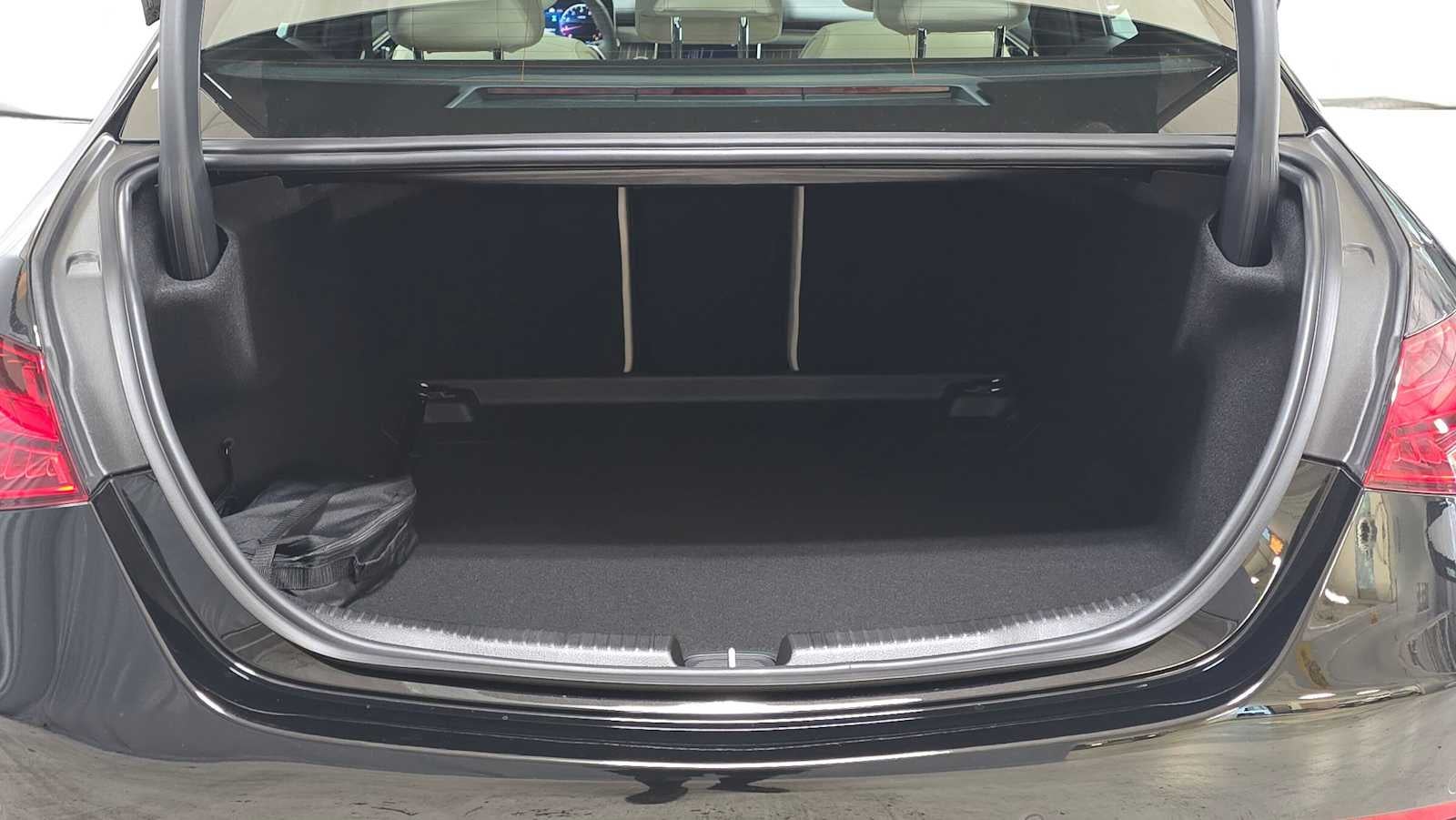 2026 Mercedes-Benz C 300 4MATIC® Sedan