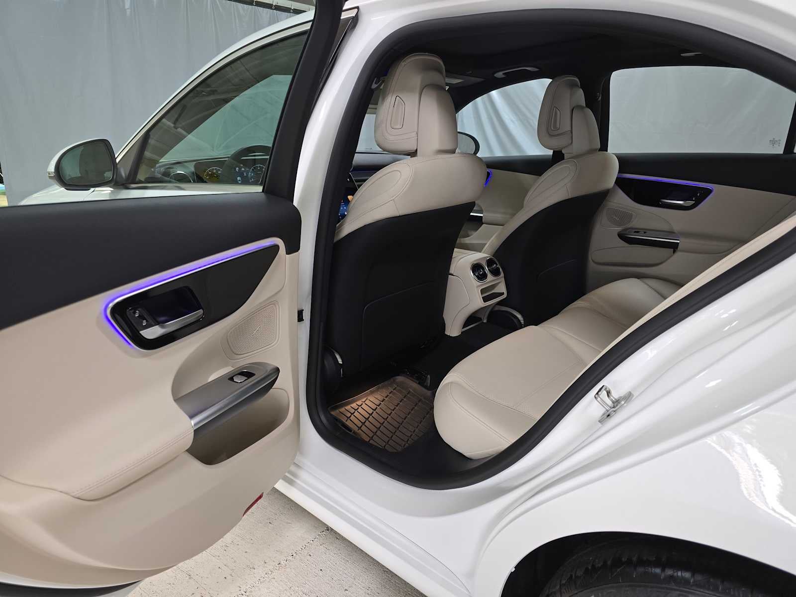 2025 Mercedes-Benz C 300 4MATIC® Sedan