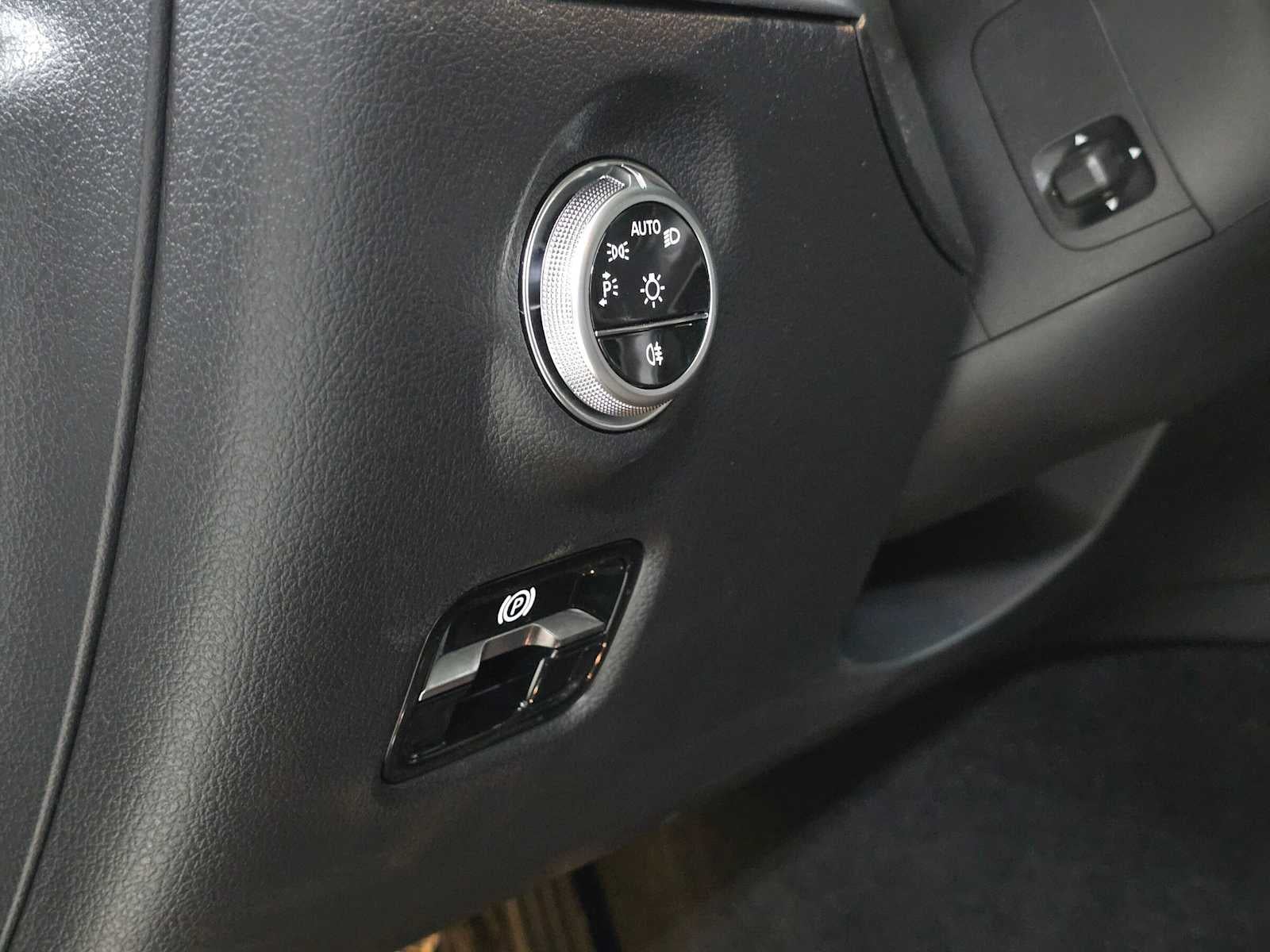 2026 Mercedes-Benz C 300 4MATIC® Sedan
