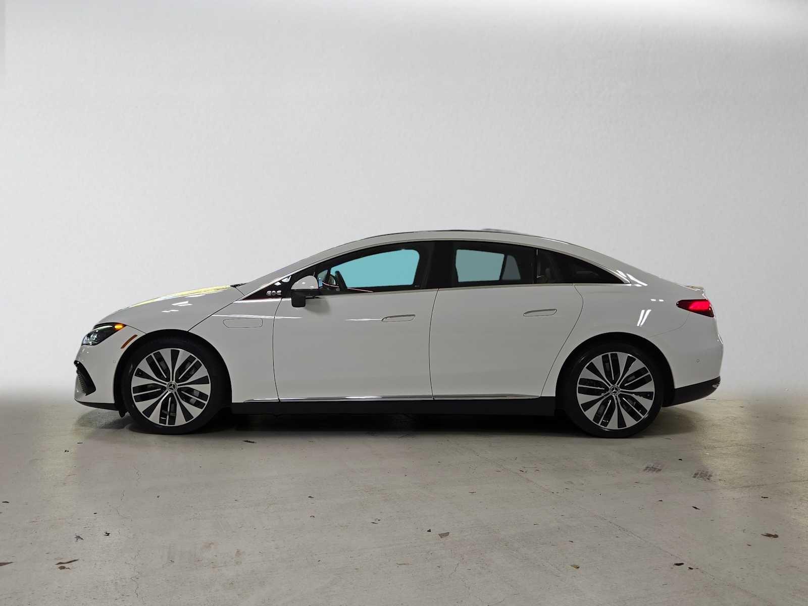 2023 Mercedes-Benz EQE 350 4MATIC®+ Sedan