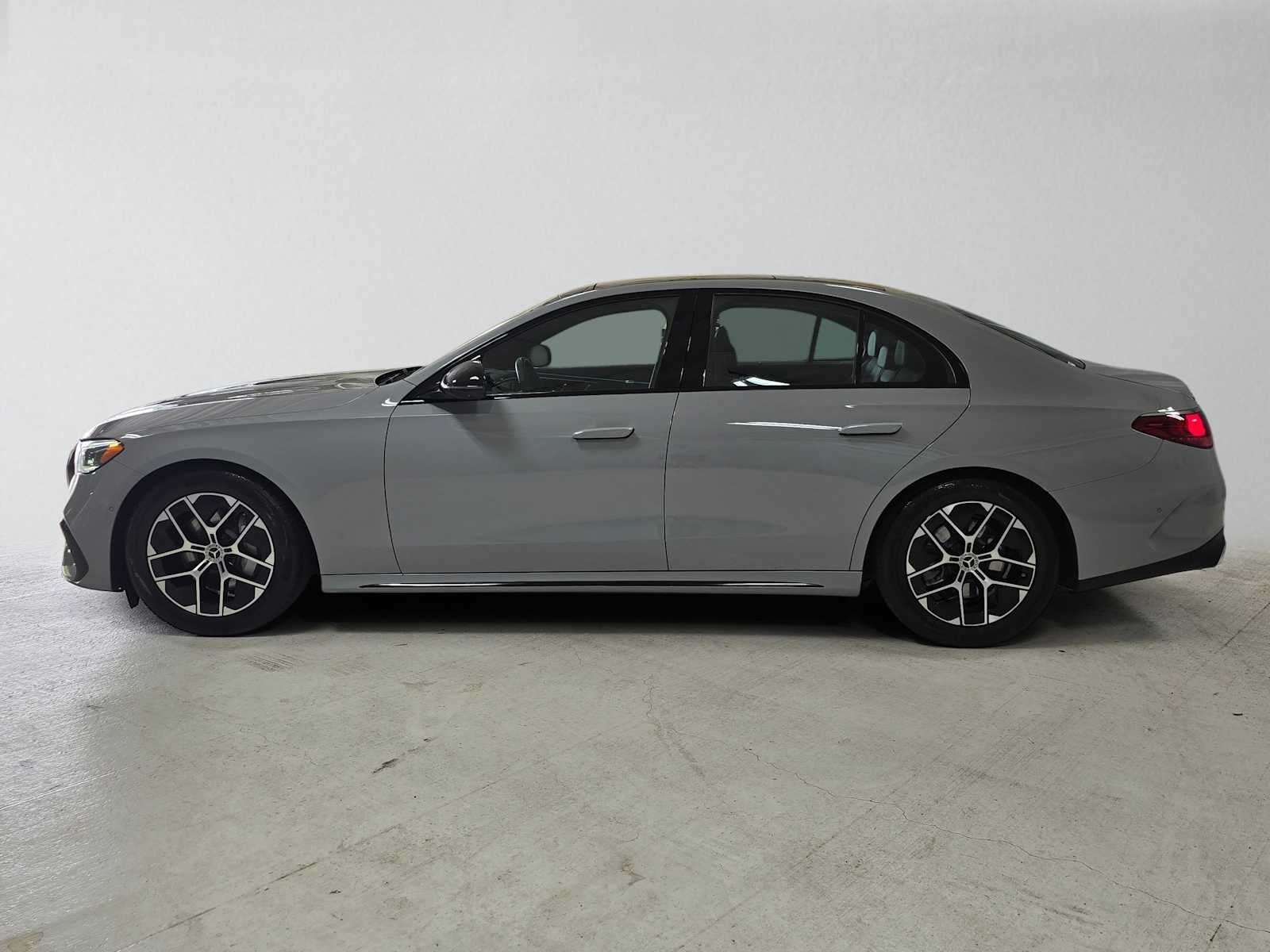 2025 Mercedes-Benz E 350 4MATIC® Sedan