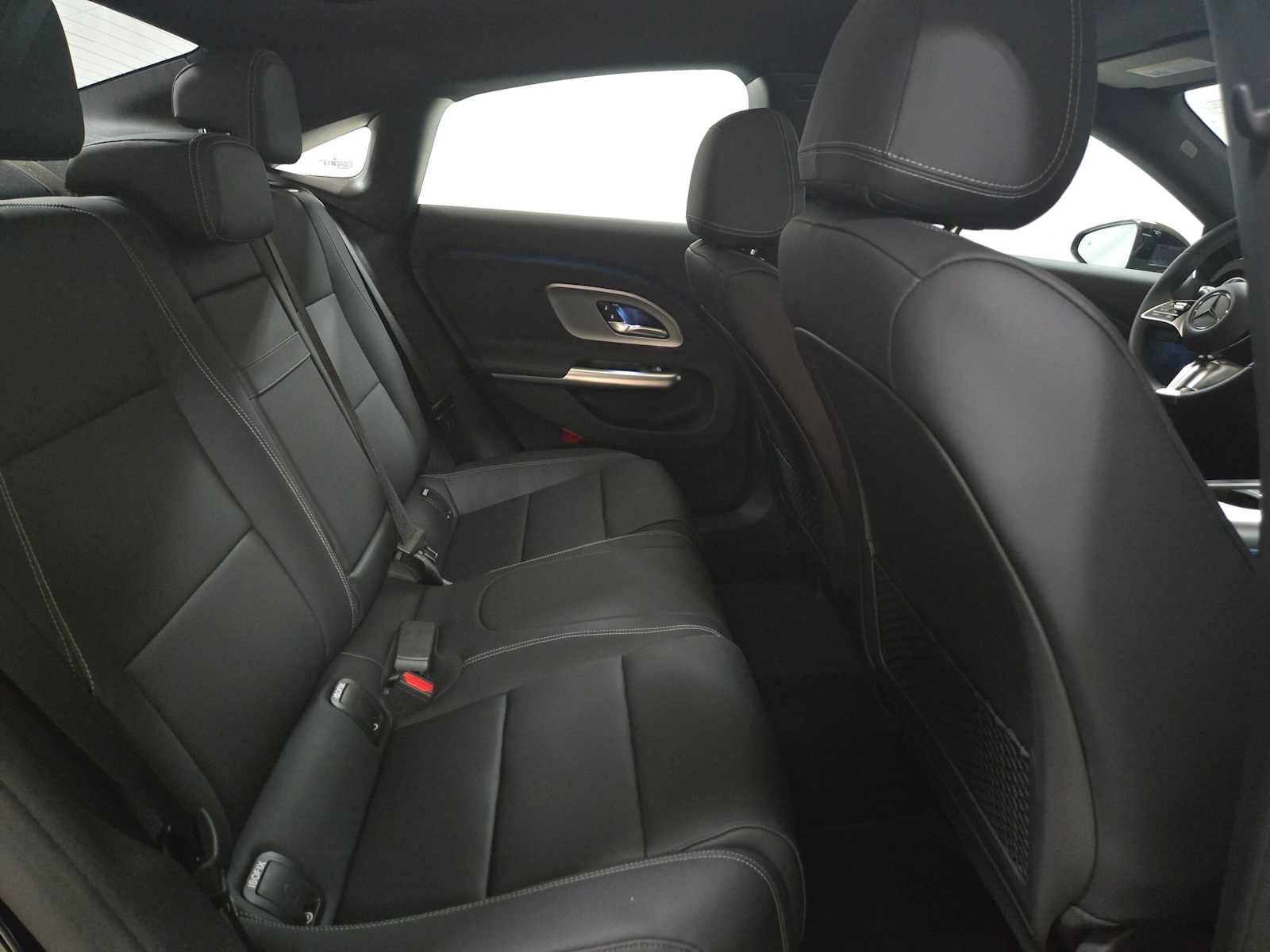 2027 Mercedes-Benz CLA 220 Hybrid FWD