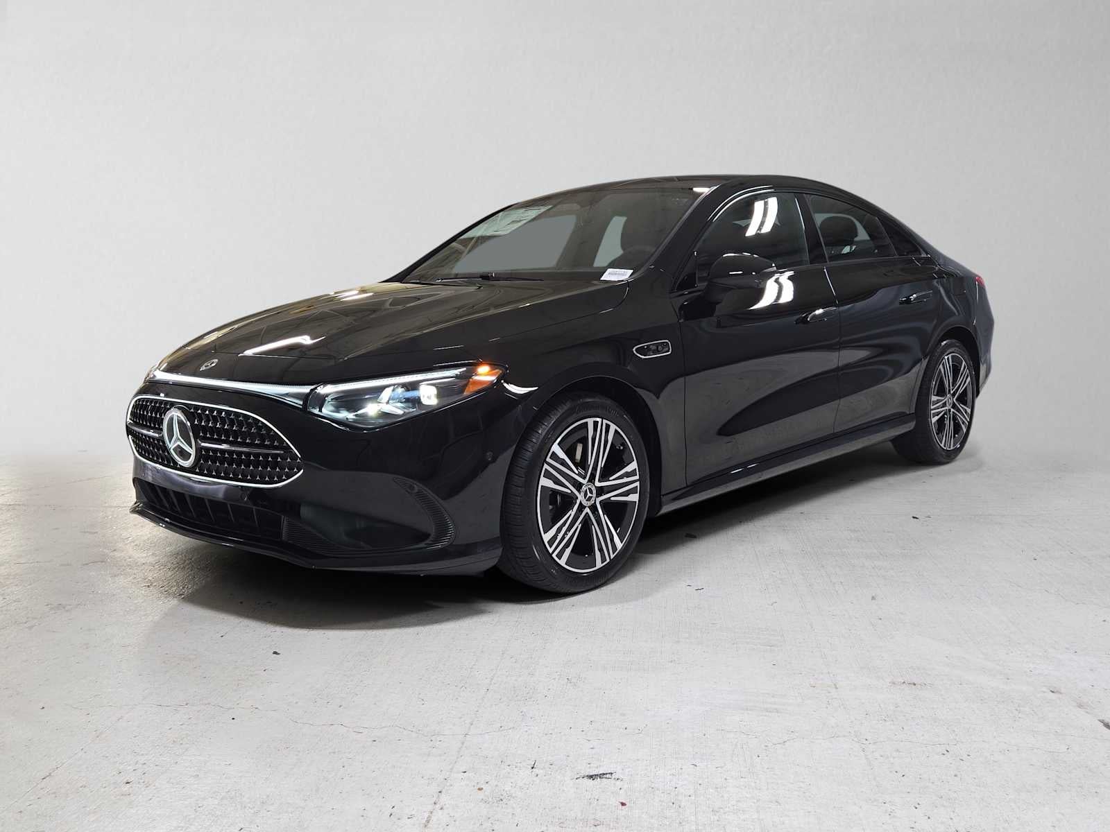 2027 Mercedes-Benz CLA 220 Hybrid FWD