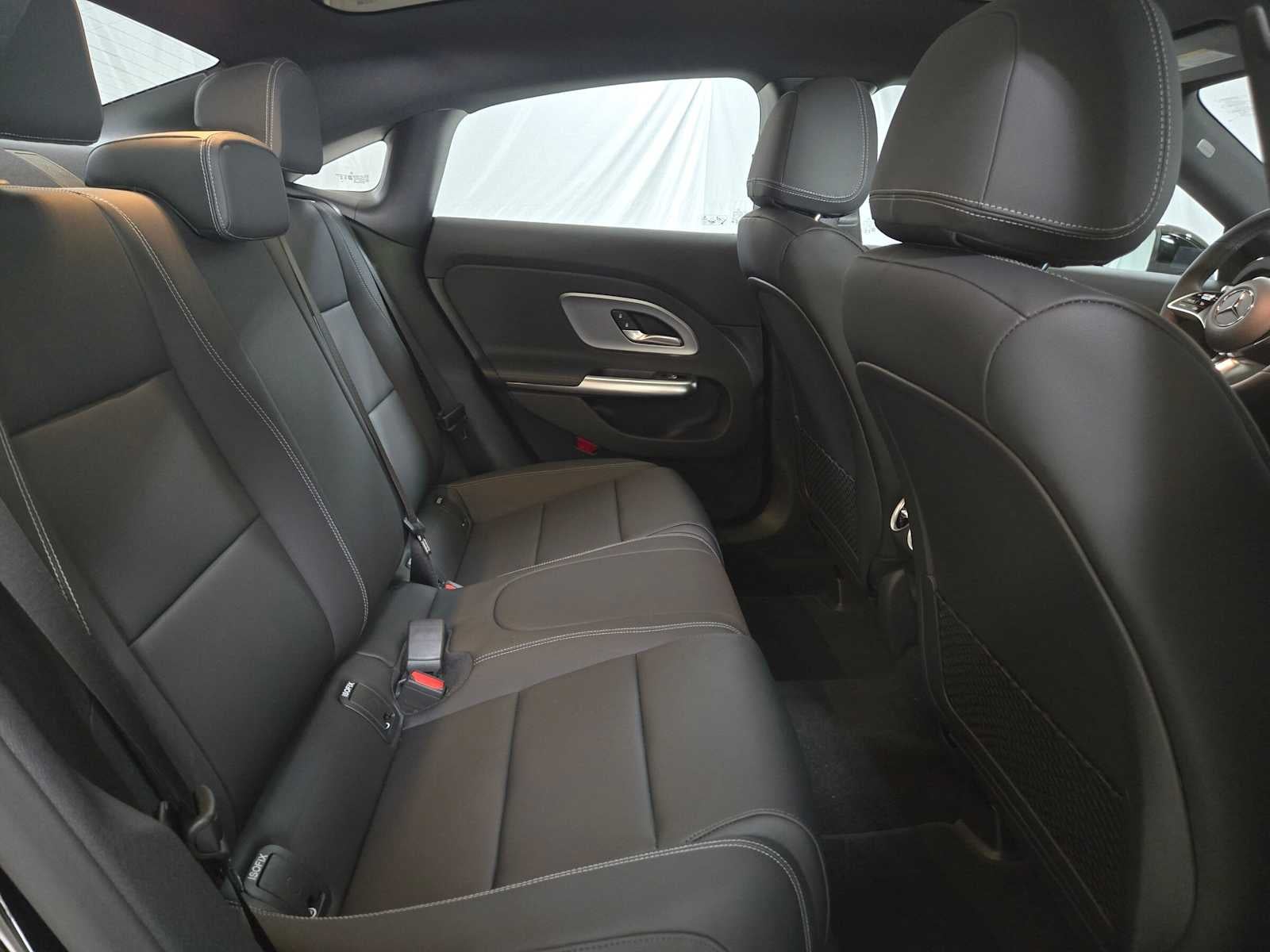 2027 Mercedes-Benz CLA 220 Hybrid FWD
