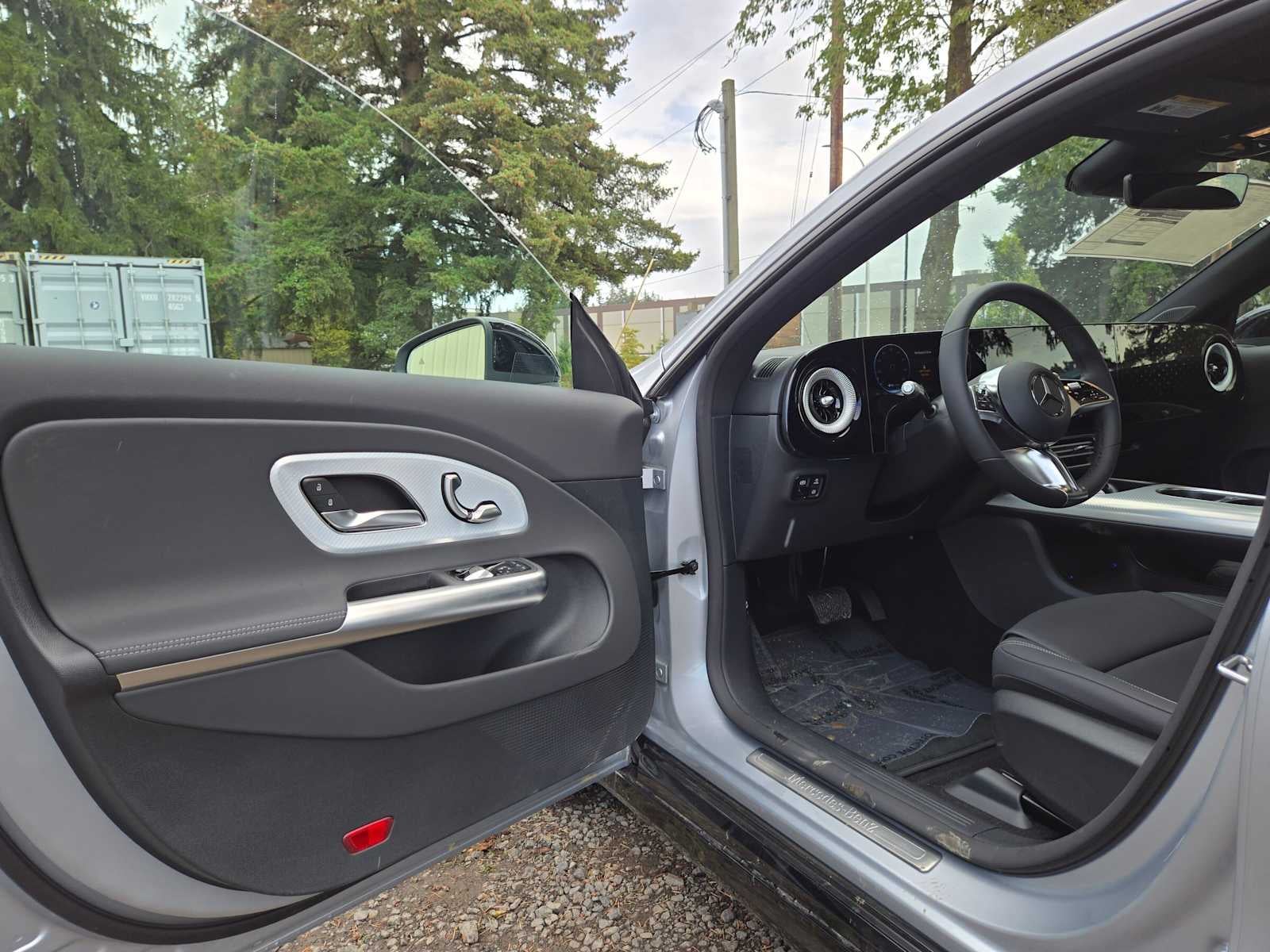 2027 Mercedes-Benz CLA 220 Hybrid FWD
