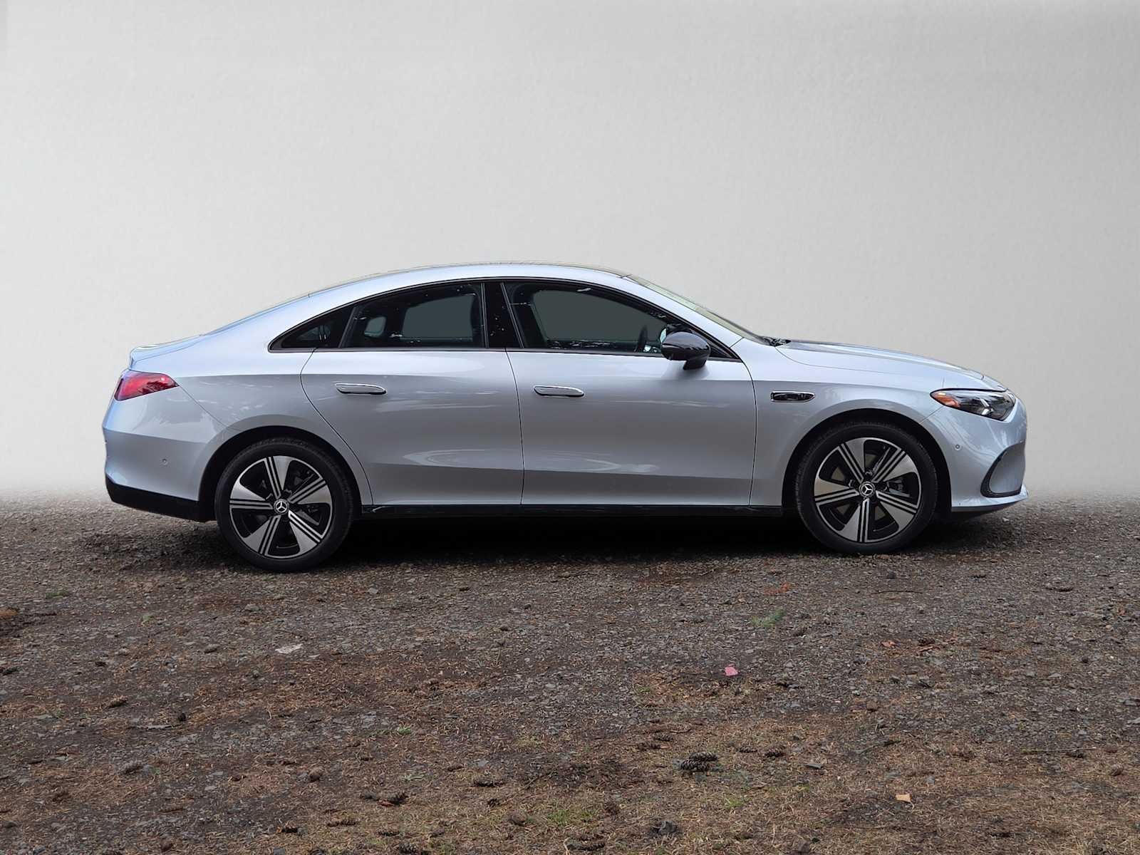 2027 Mercedes-Benz CLA 220 Hybrid FWD