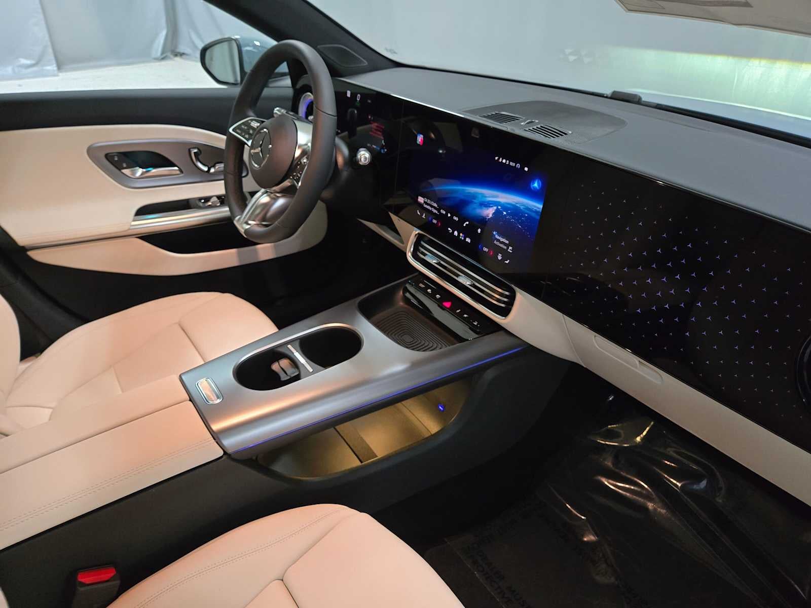 2027 Mercedes-Benz CLA 220 Hybrid FWD