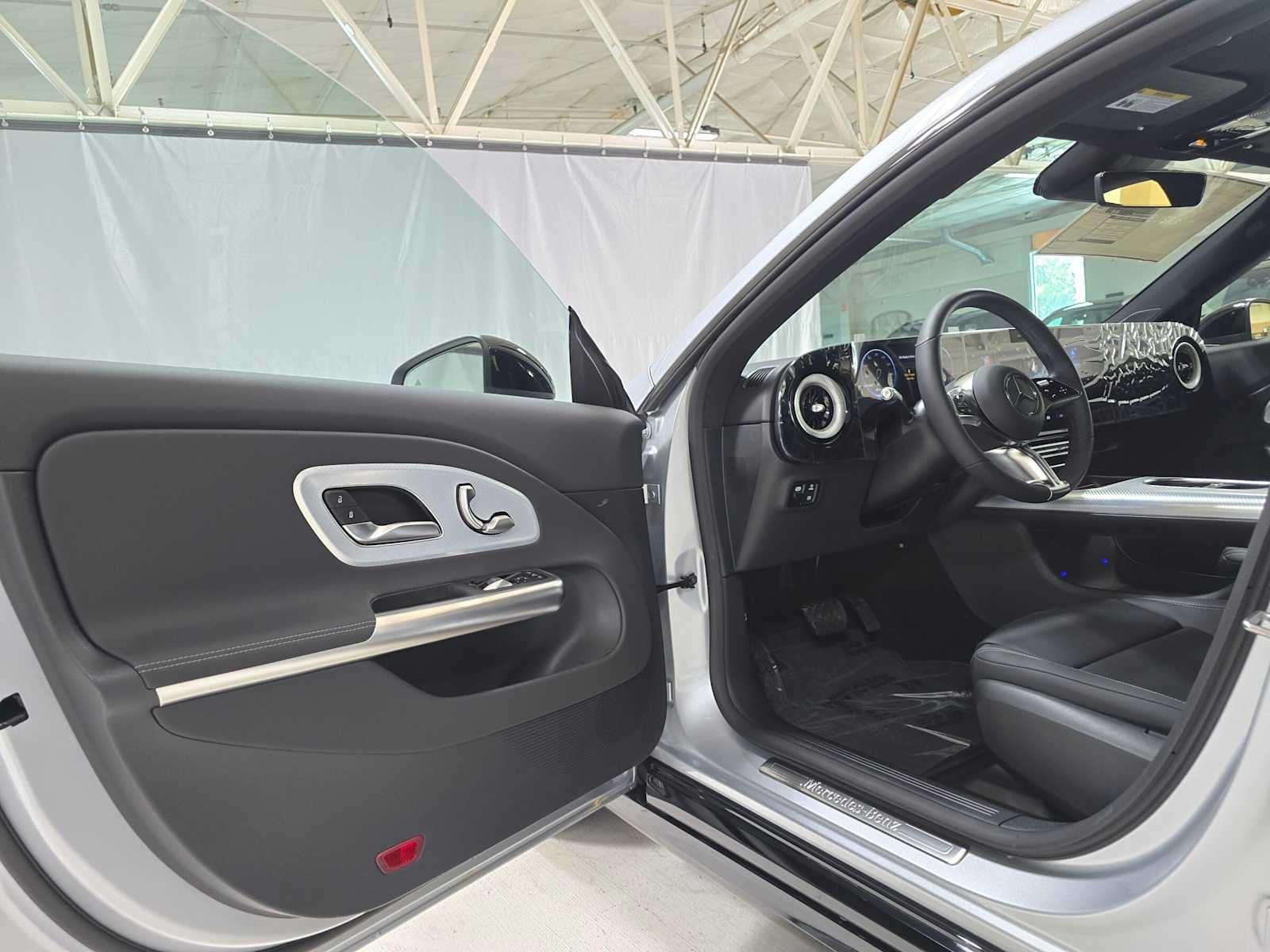 2027 Mercedes-Benz CLA 220 Hybrid FWD