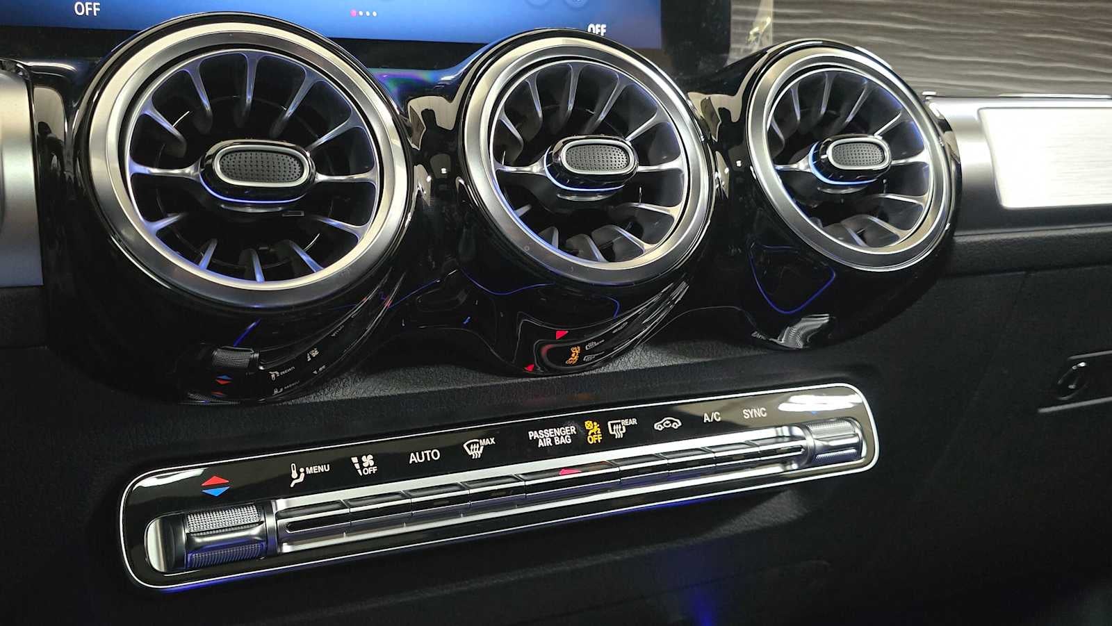 2026 Mercedes-Benz GLB 250 4MATIC® SUV