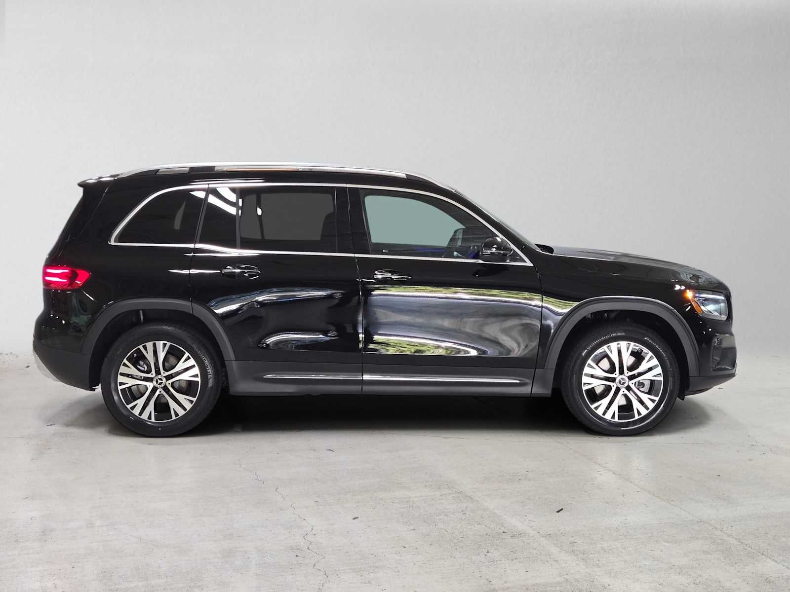 2026 Mercedes-Benz GLB 250 4MATIC® SUV