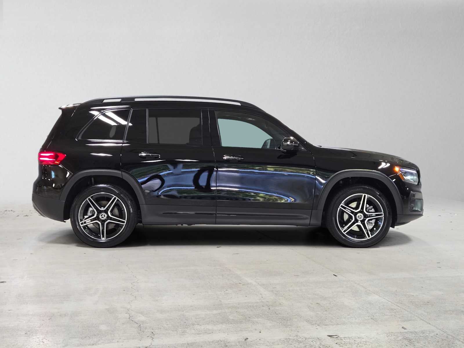 2026 Mercedes-Benz GLB 250 4MATIC® SUV