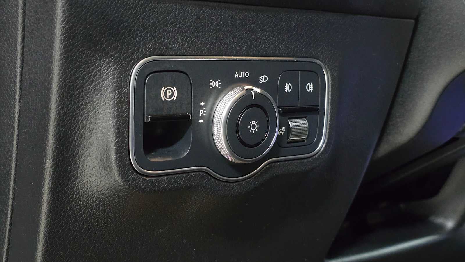 2023 Mercedes-Benz GLB GLB 250