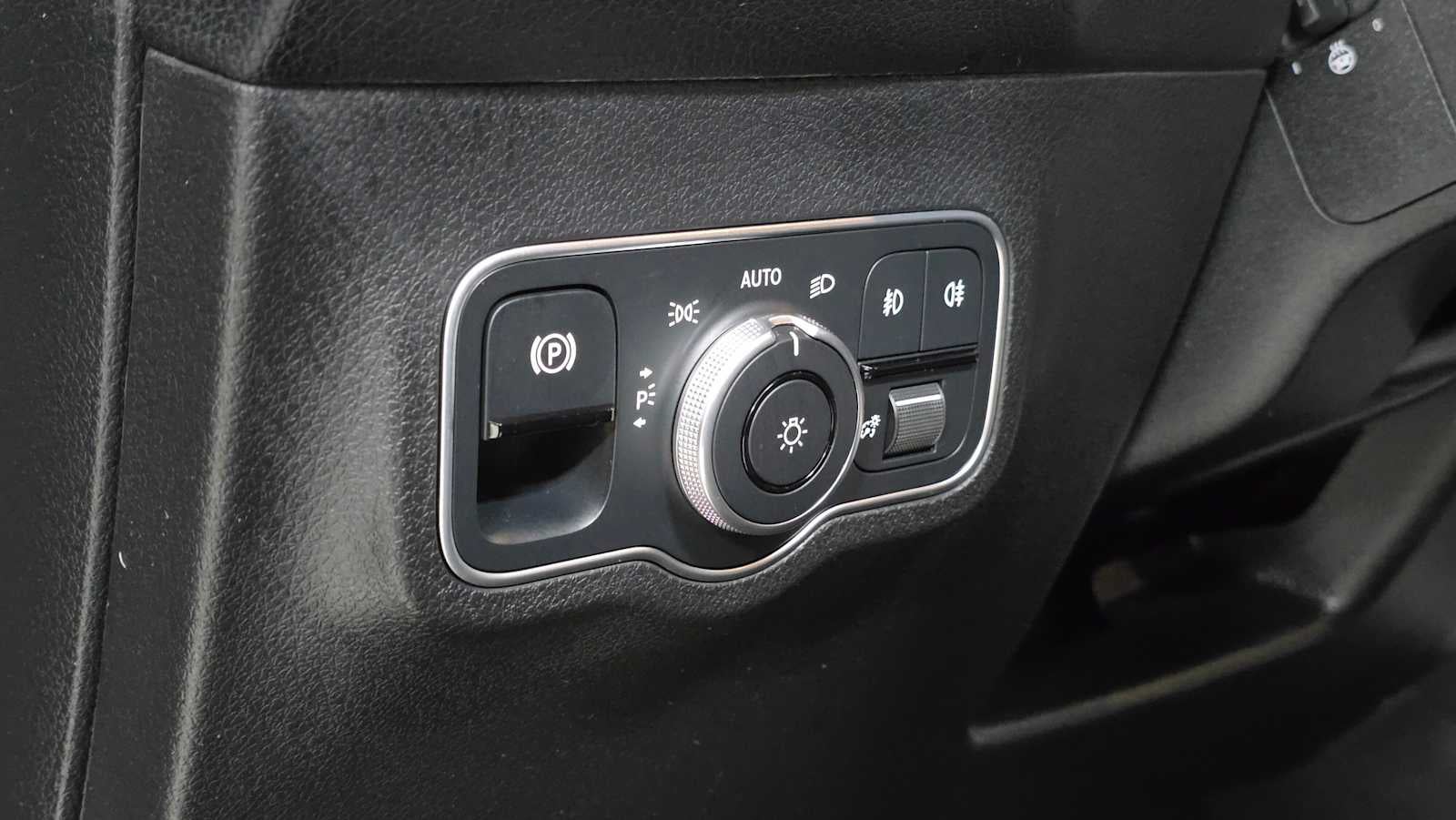 2025 Mercedes-Benz GLB GLB 250