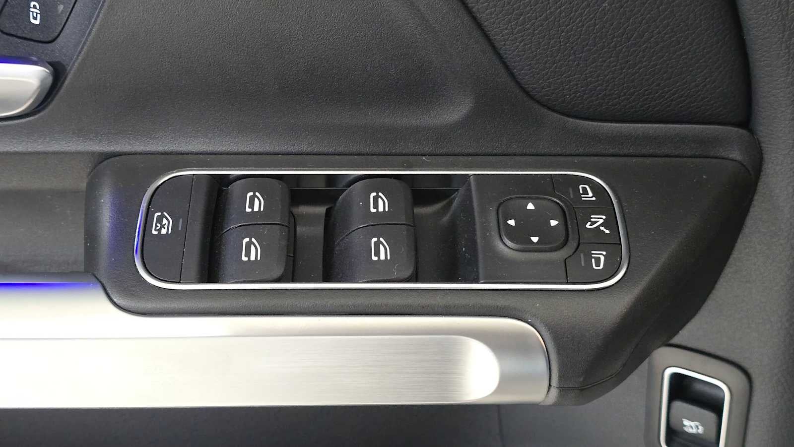 2026 Mercedes-Benz GLB 250 4MATIC® SUV