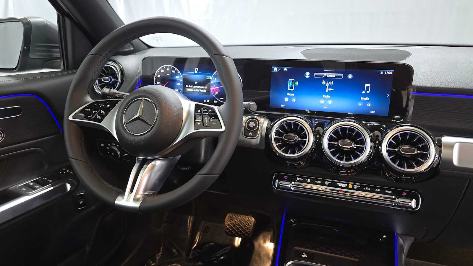 2026 Mercedes-Benz GLB 250 4MATIC® SUV