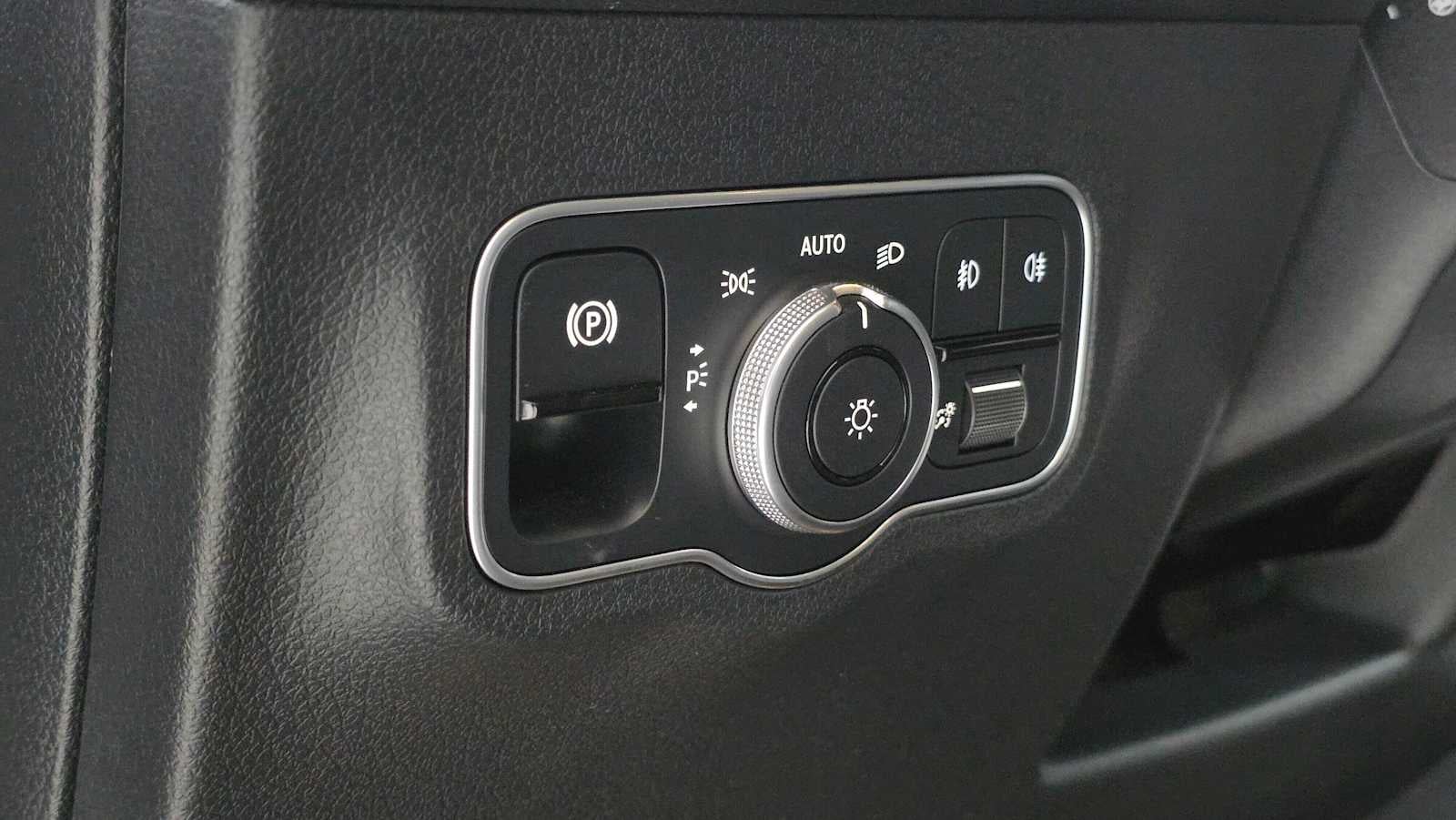2026 Mercedes-Benz GLB 250 4MATIC® SUV