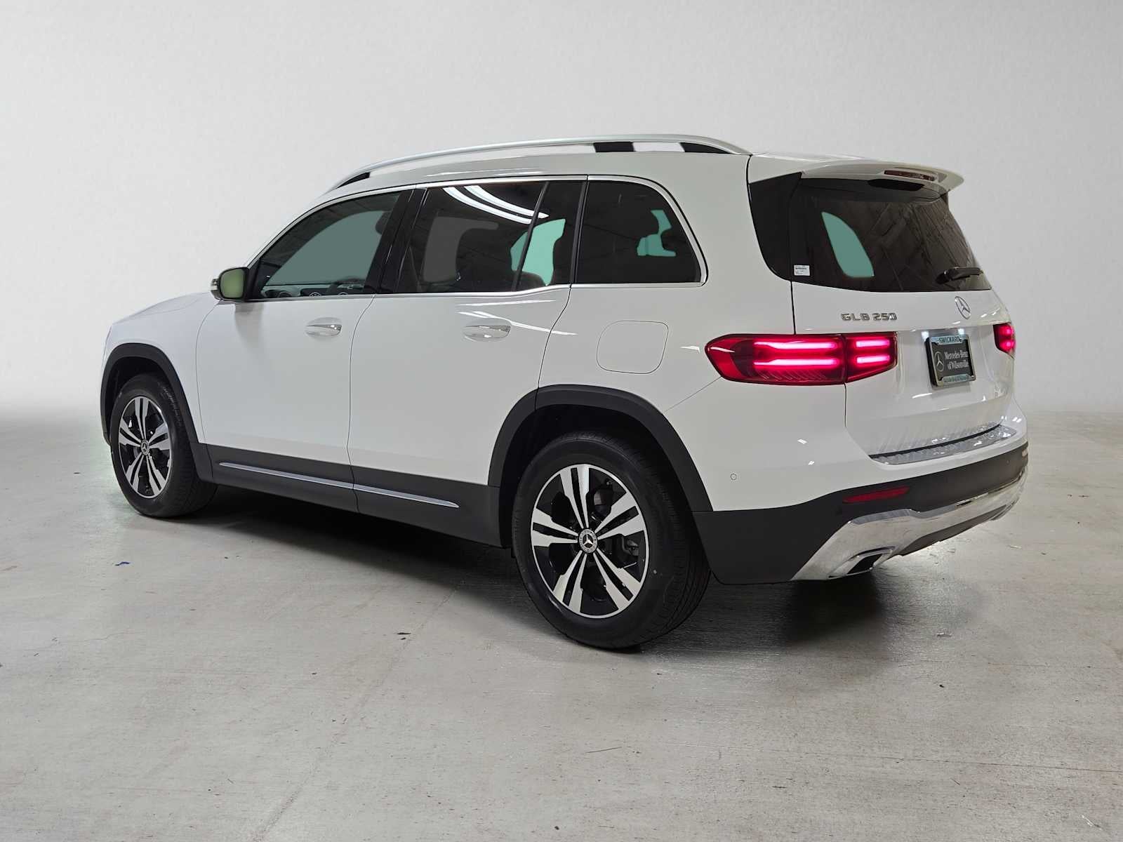 2026 Mercedes-Benz GLB 250 4MATIC® SUV