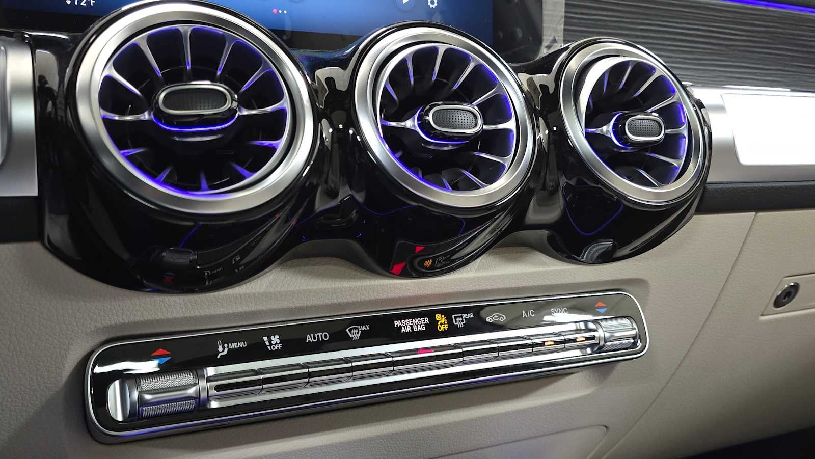 2026 Mercedes-Benz GLB 250 4MATIC® SUV