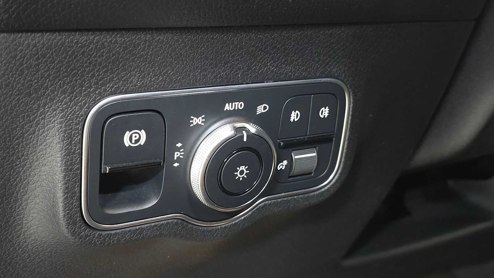 2023 Mercedes-Benz GLB GLB 250