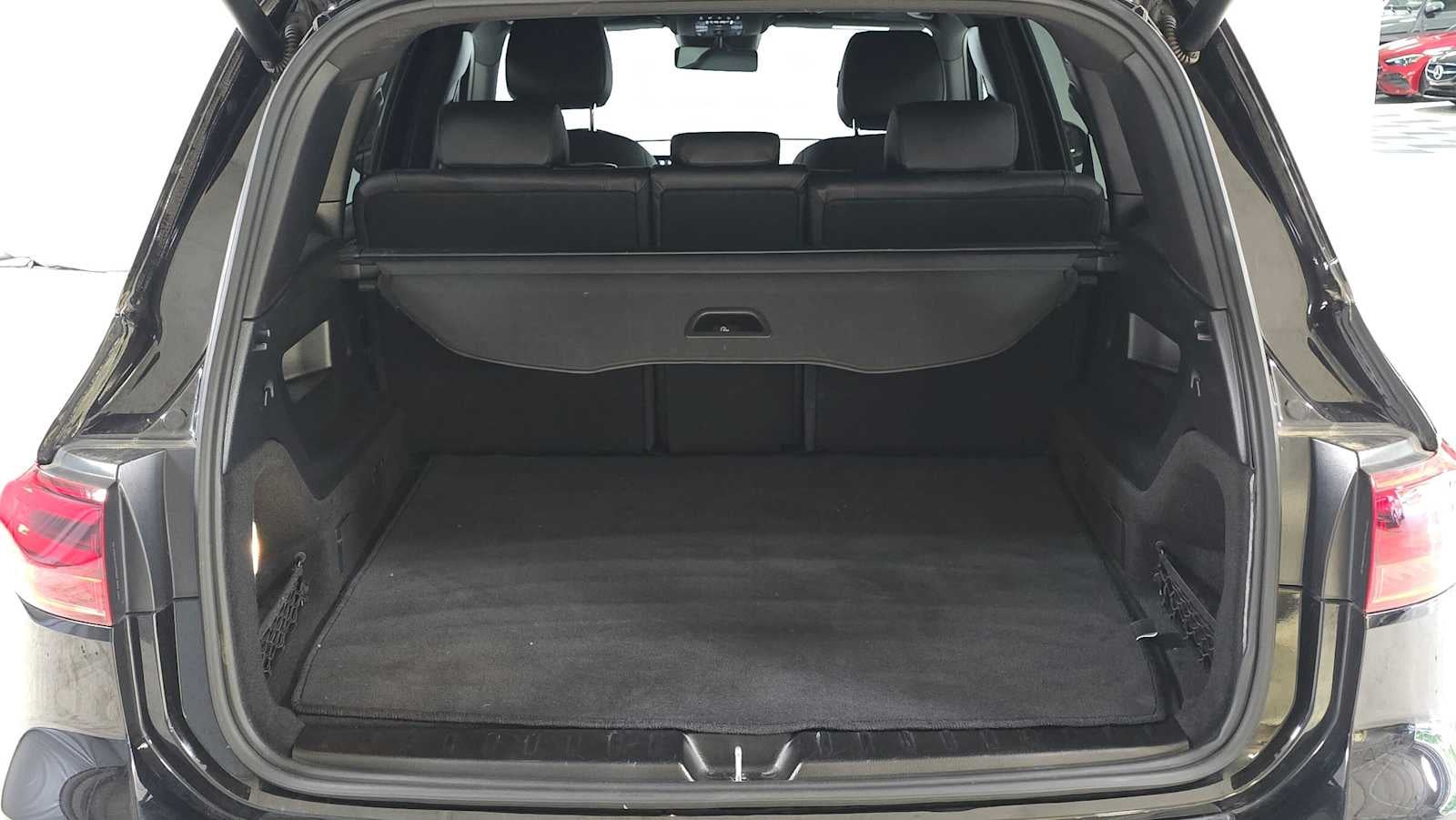 2025 Mercedes-Benz GLB 250 4MATIC® SUV