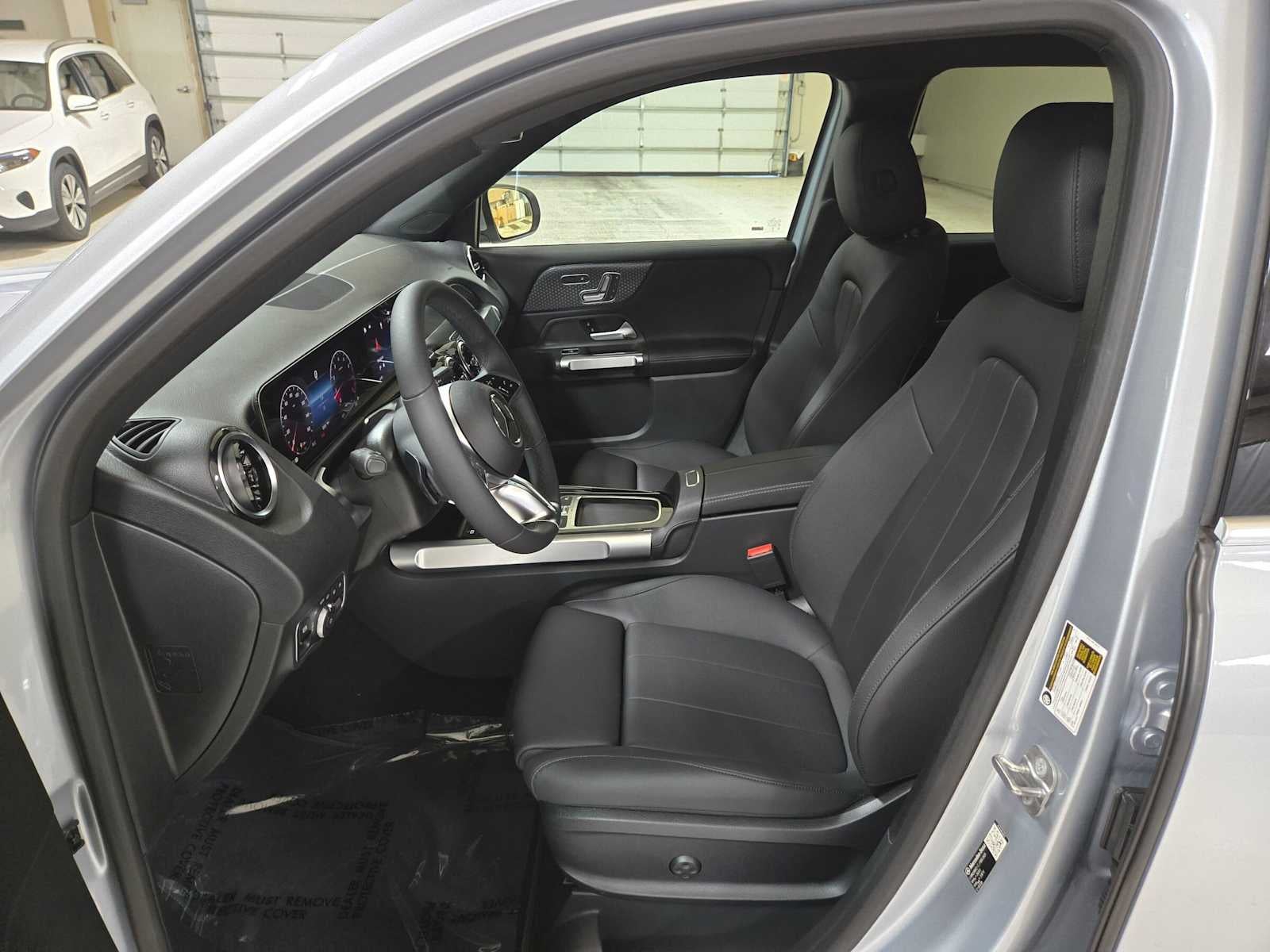 2026 Mercedes-Benz GLB 250 4MATIC® SUV