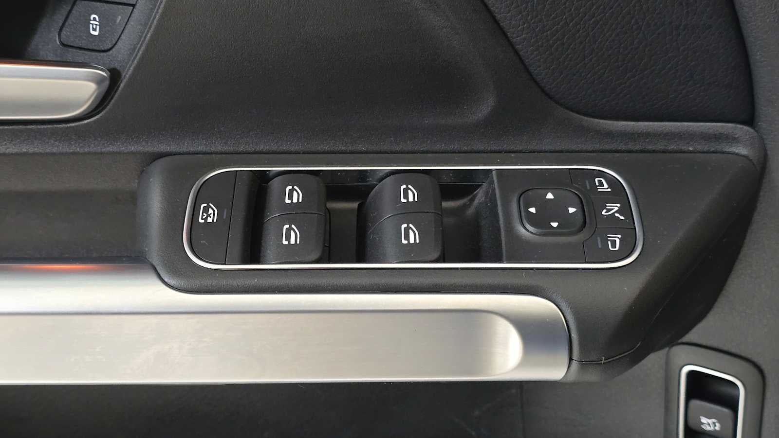 2023 Mercedes-Benz GLB 250 4MATIC® SUV