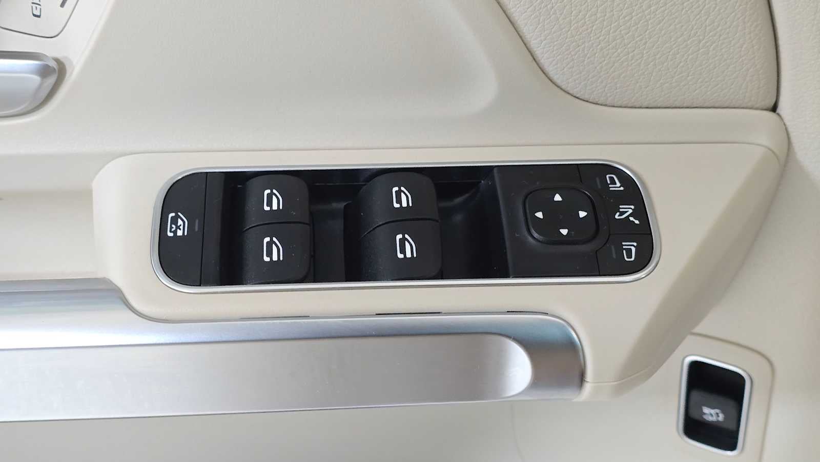 2025 Mercedes-Benz GLB GLB 250