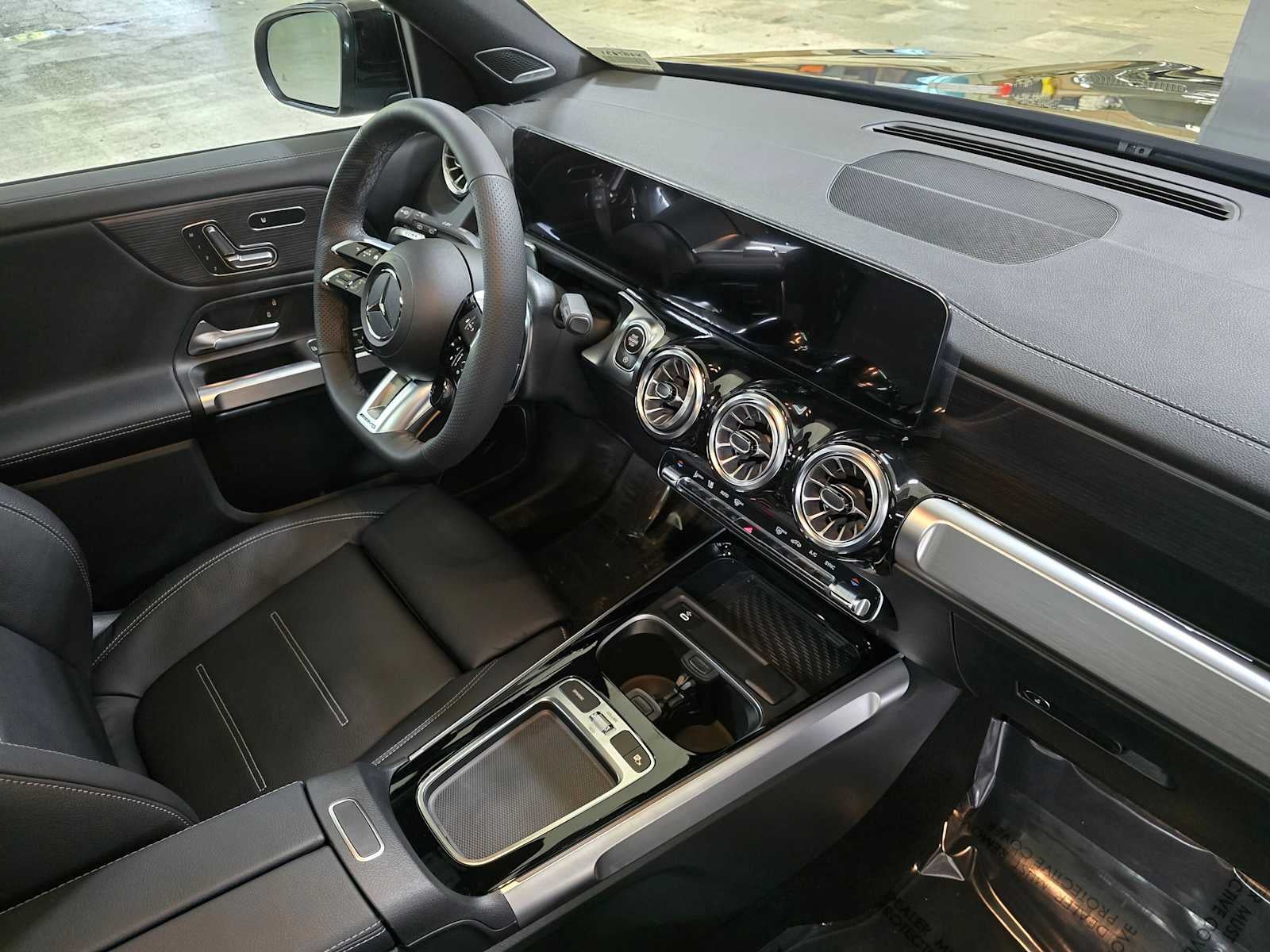 2026 Mercedes-Benz GLB AMG® GLB 35