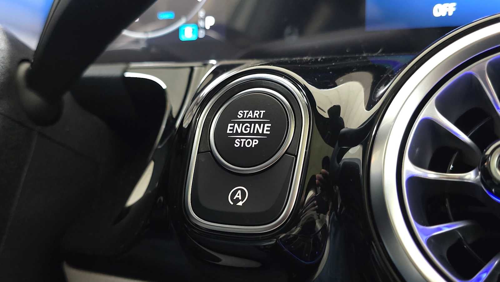 2026 Mercedes-Benz GLA 250 4MATIC® SUV