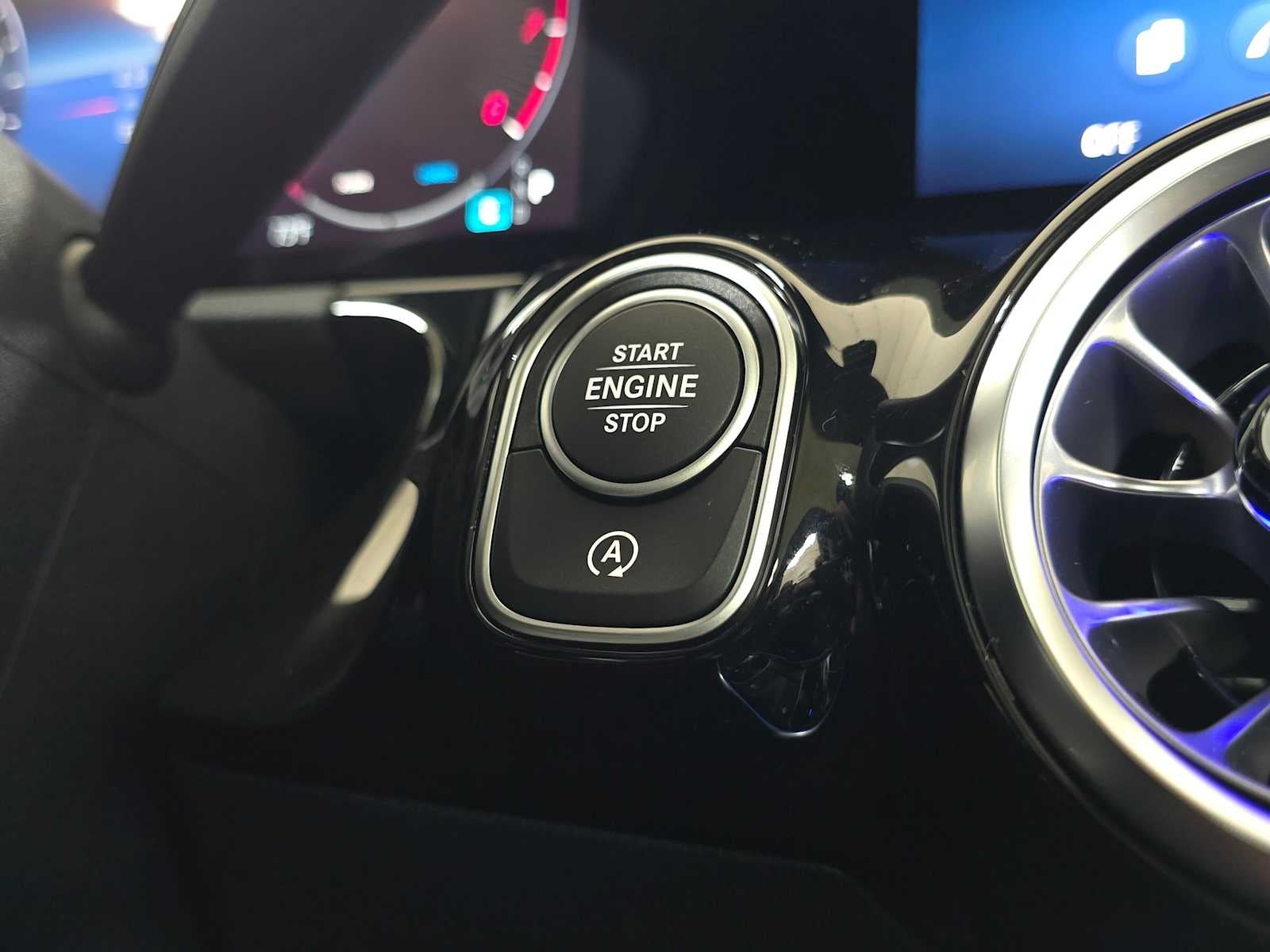 2026 Mercedes-Benz GLA 250 4MATIC® SUV