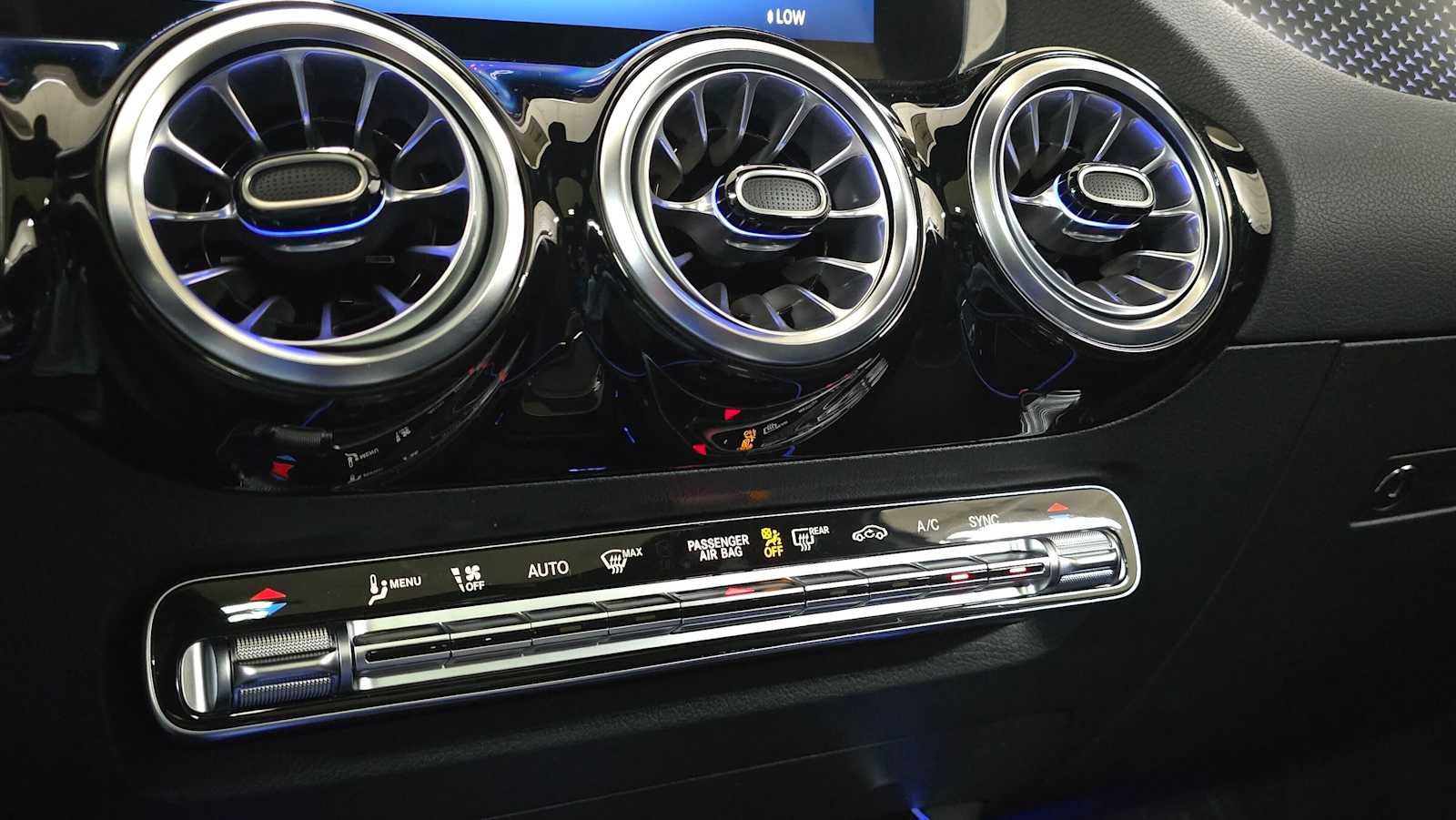 2026 Mercedes-Benz GLA 250 4MATIC® SUV