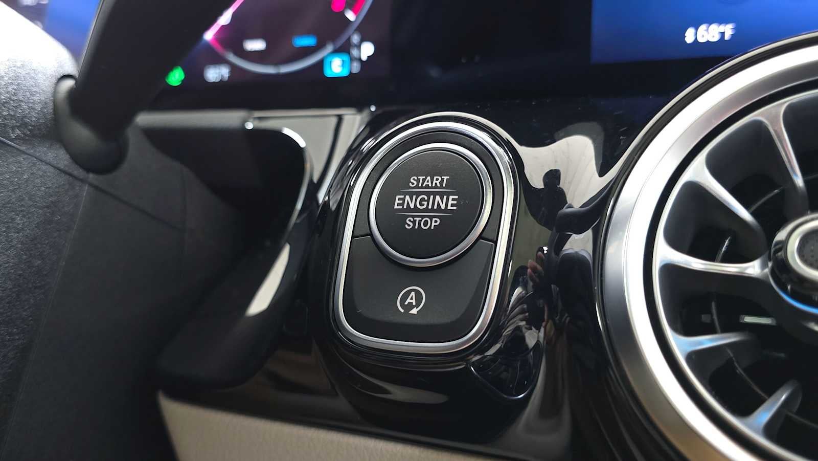 2026 Mercedes-Benz GLA 250 4MATIC® SUV