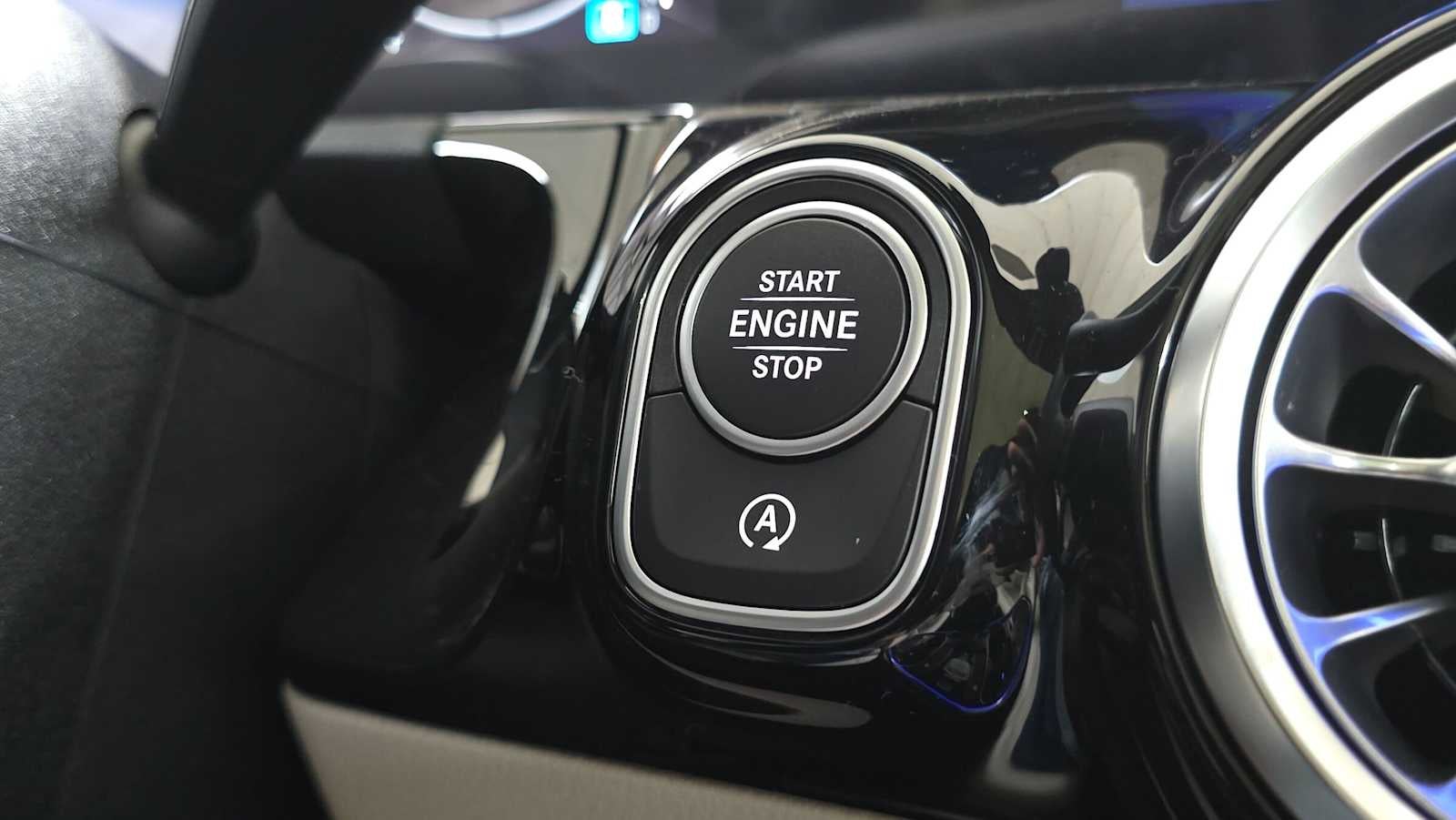 2026 Mercedes-Benz GLA 250 4MATIC® SUV