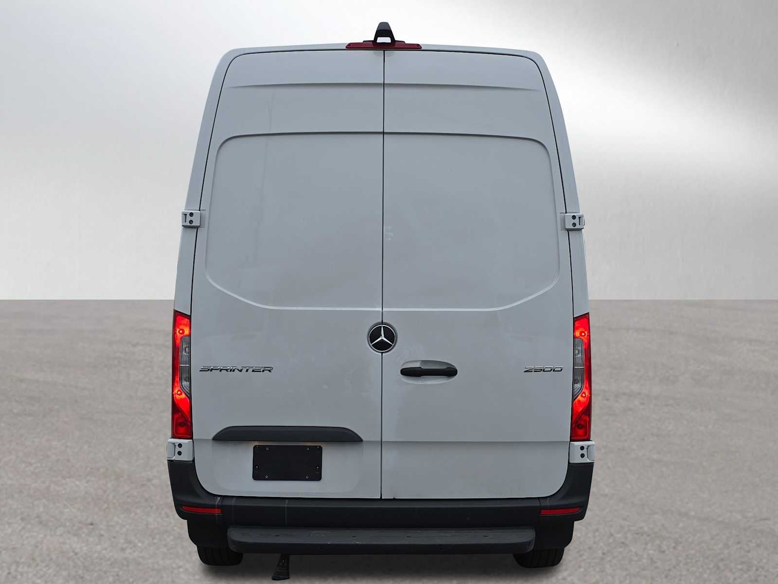 2025 Mercedes-Benz Sprinter 2500 Standard Roof I4 Diesel 144" RWD
