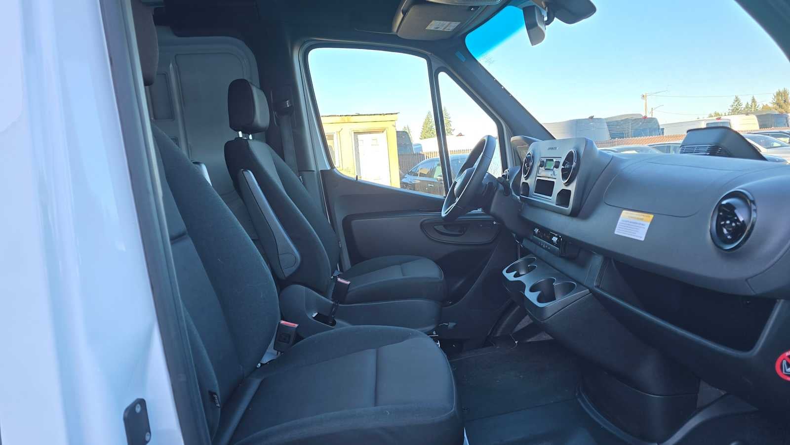 2025 Mercedes-Benz Sprinter 2500 Standard Roof I4 Diesel 144" RWD