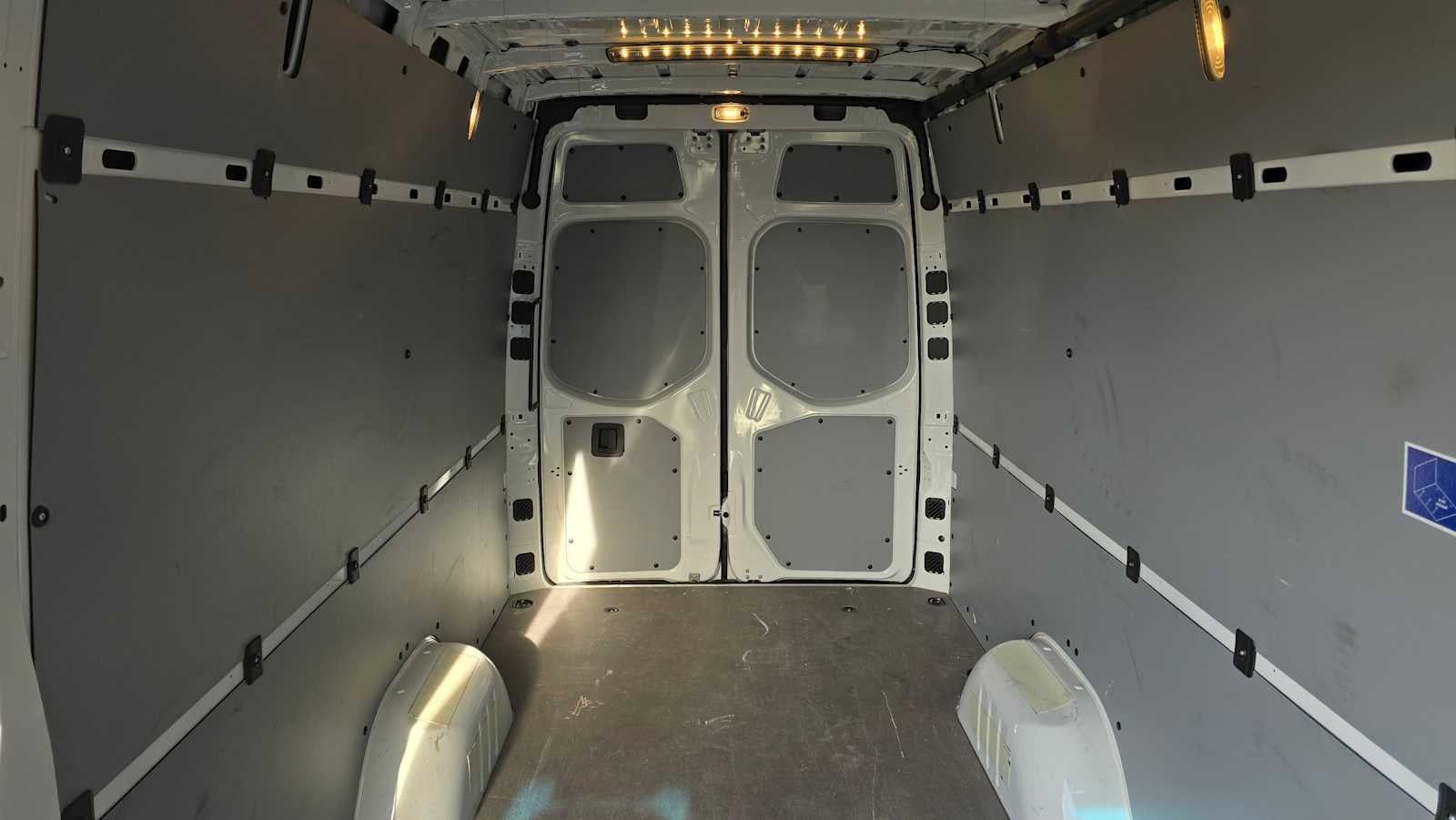 2025 Mercedes-Benz Sprinter 2500 High Roof I4 Diesel 170" RWD