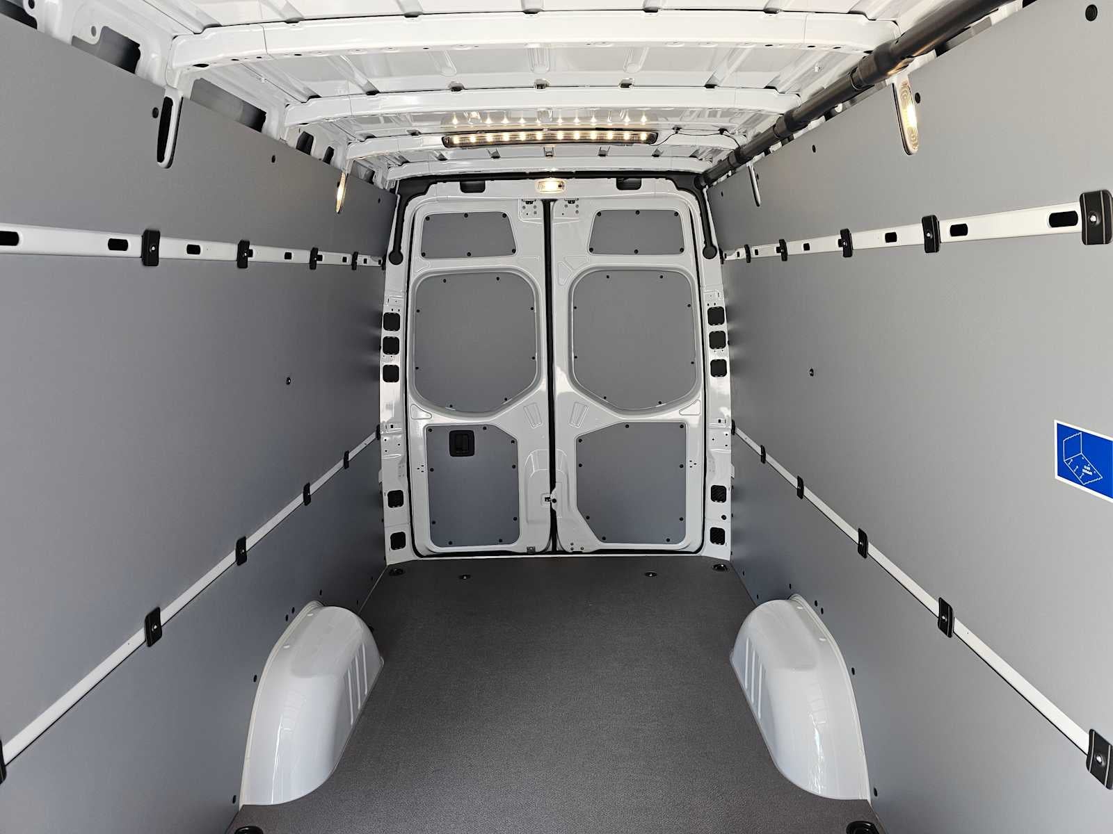 2024 Mercedes-Benz Sprinter 2500 High Roof I4 Diesel 170" RWD