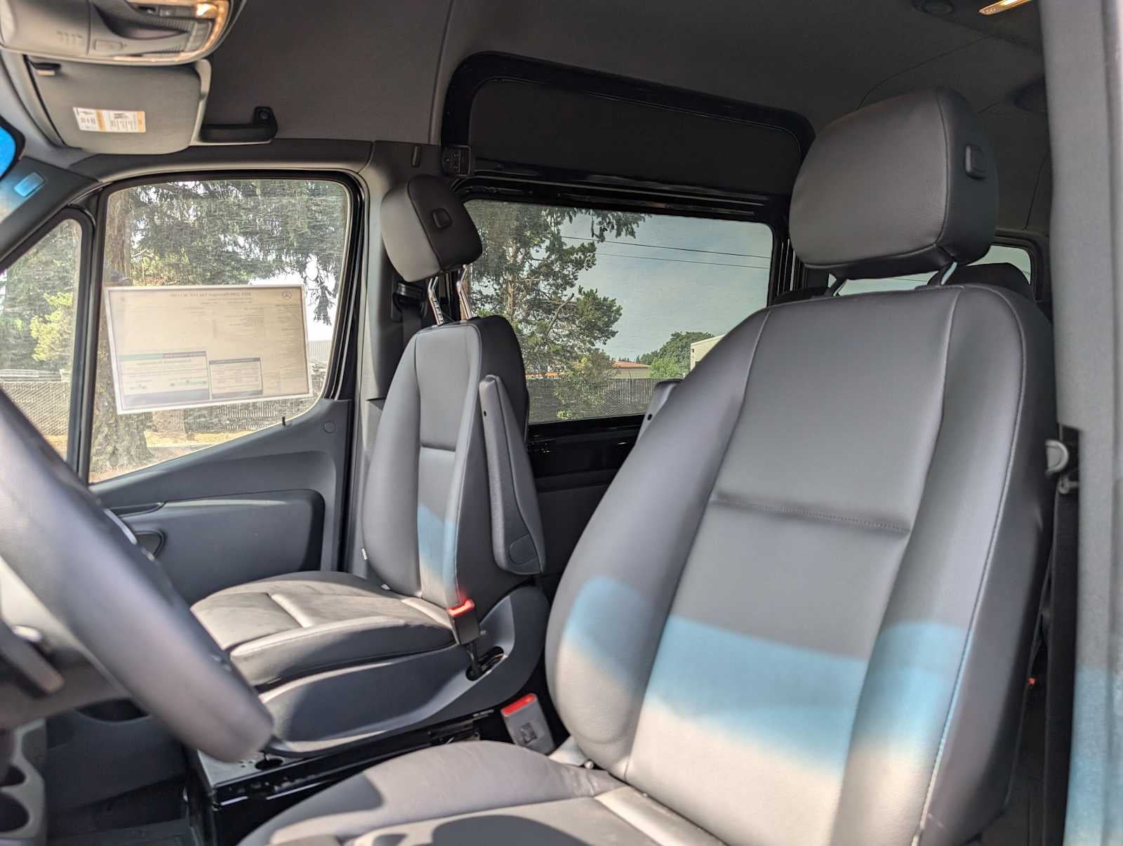 2024 Mercedes-Benz Sprinter 2500 Standard Roof I4 Diesel HO 144" RWD