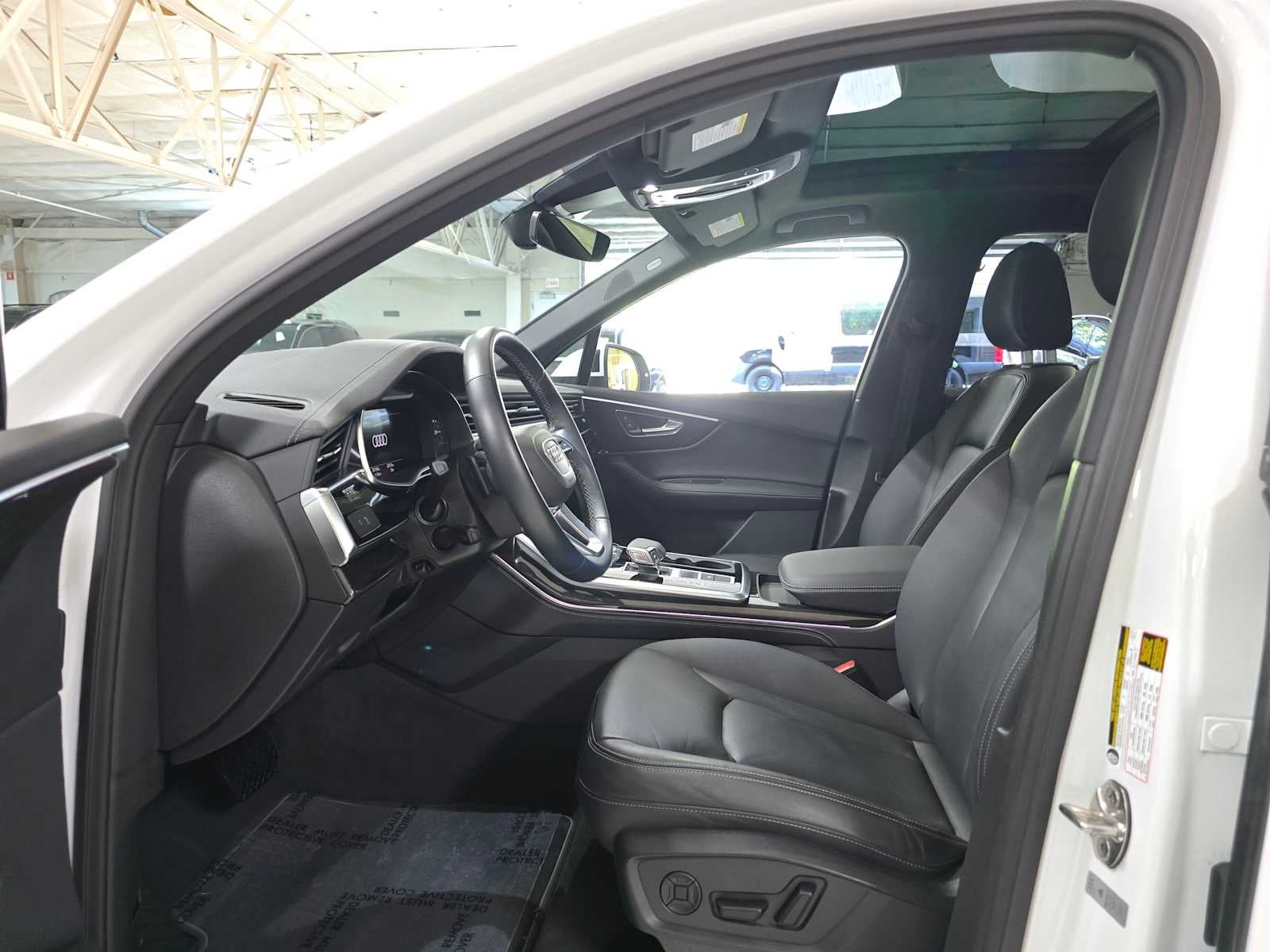 2025 Audi Q7 Premium Plus