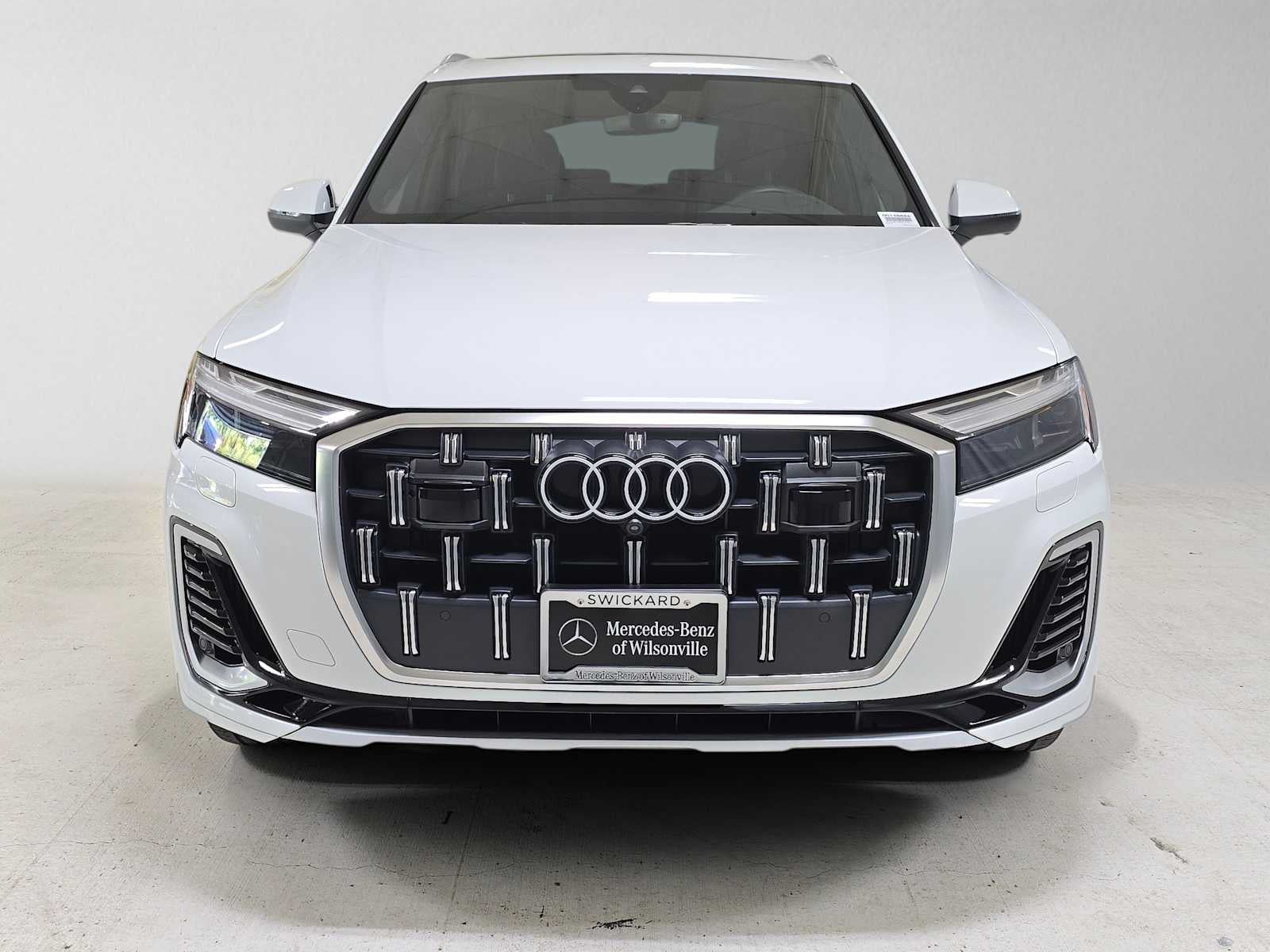 2025 Audi Q7 Premium Plus