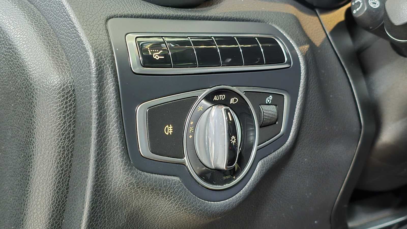 2016 Mercedes-Benz GLC 300 4MATIC® 4dr